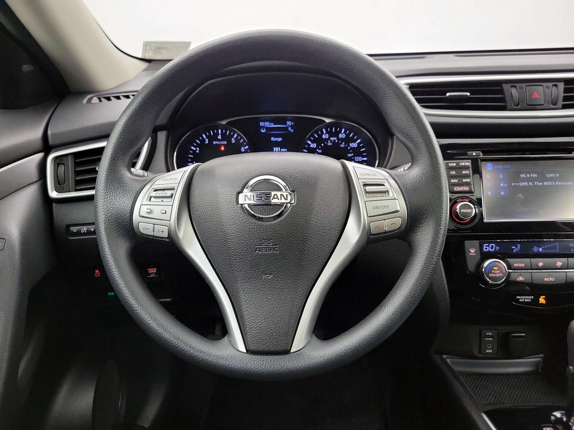 Thumbnail: 2015 Nissan Rogue - 10