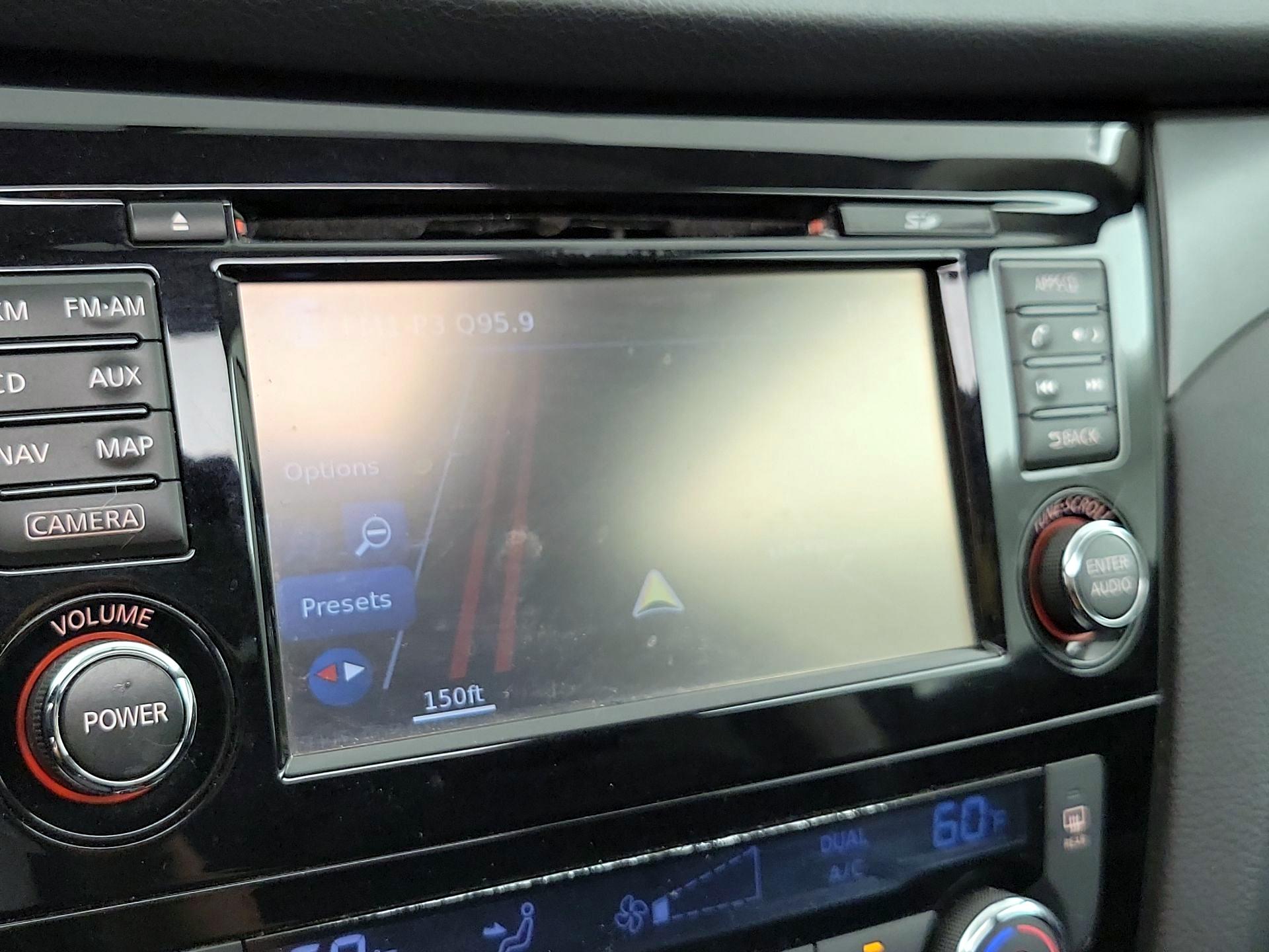 Thumbnail: 2015 Nissan Rogue - 14