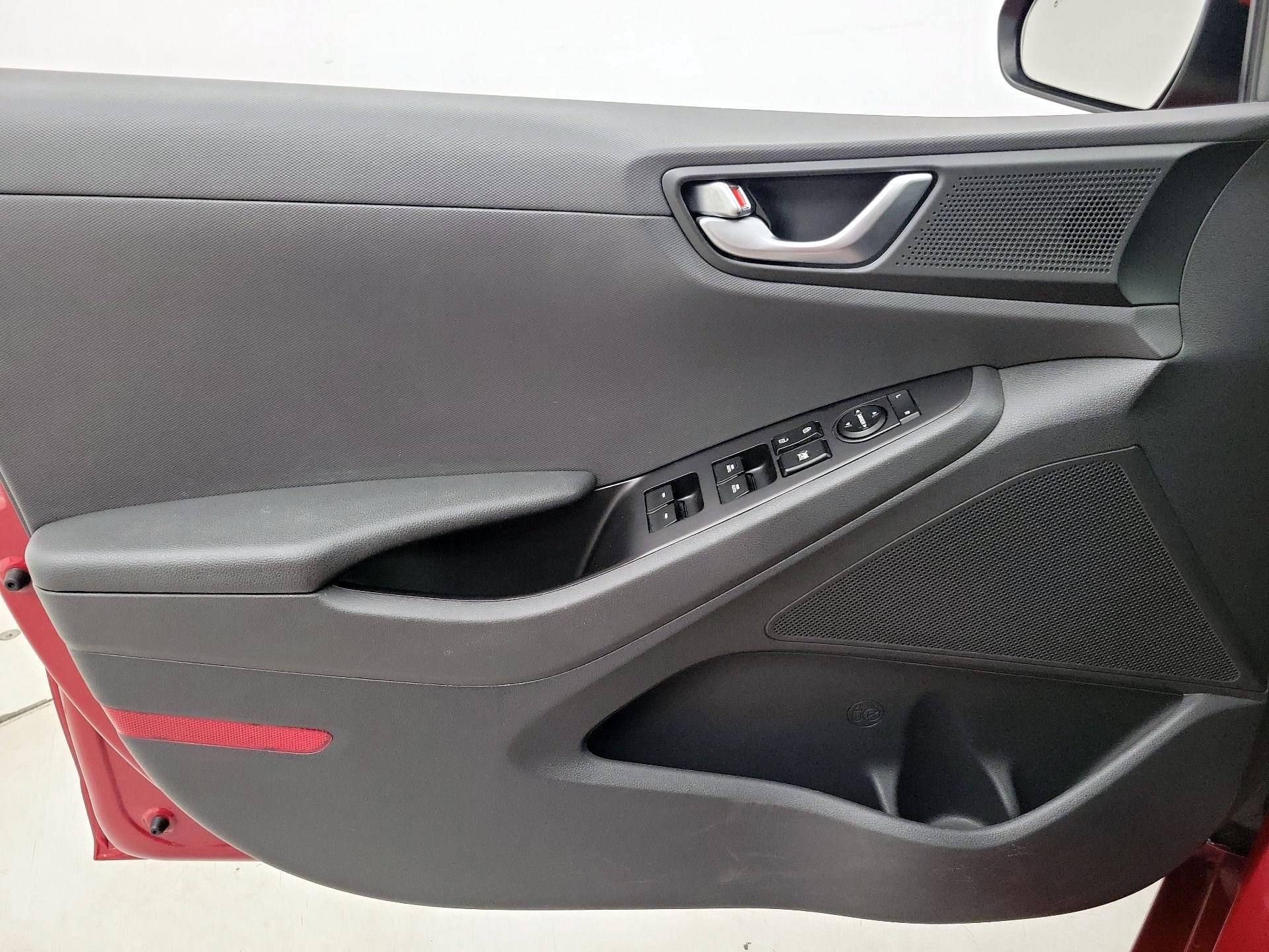 Thumbnail: 2019 Hyundai Ioniq - 12