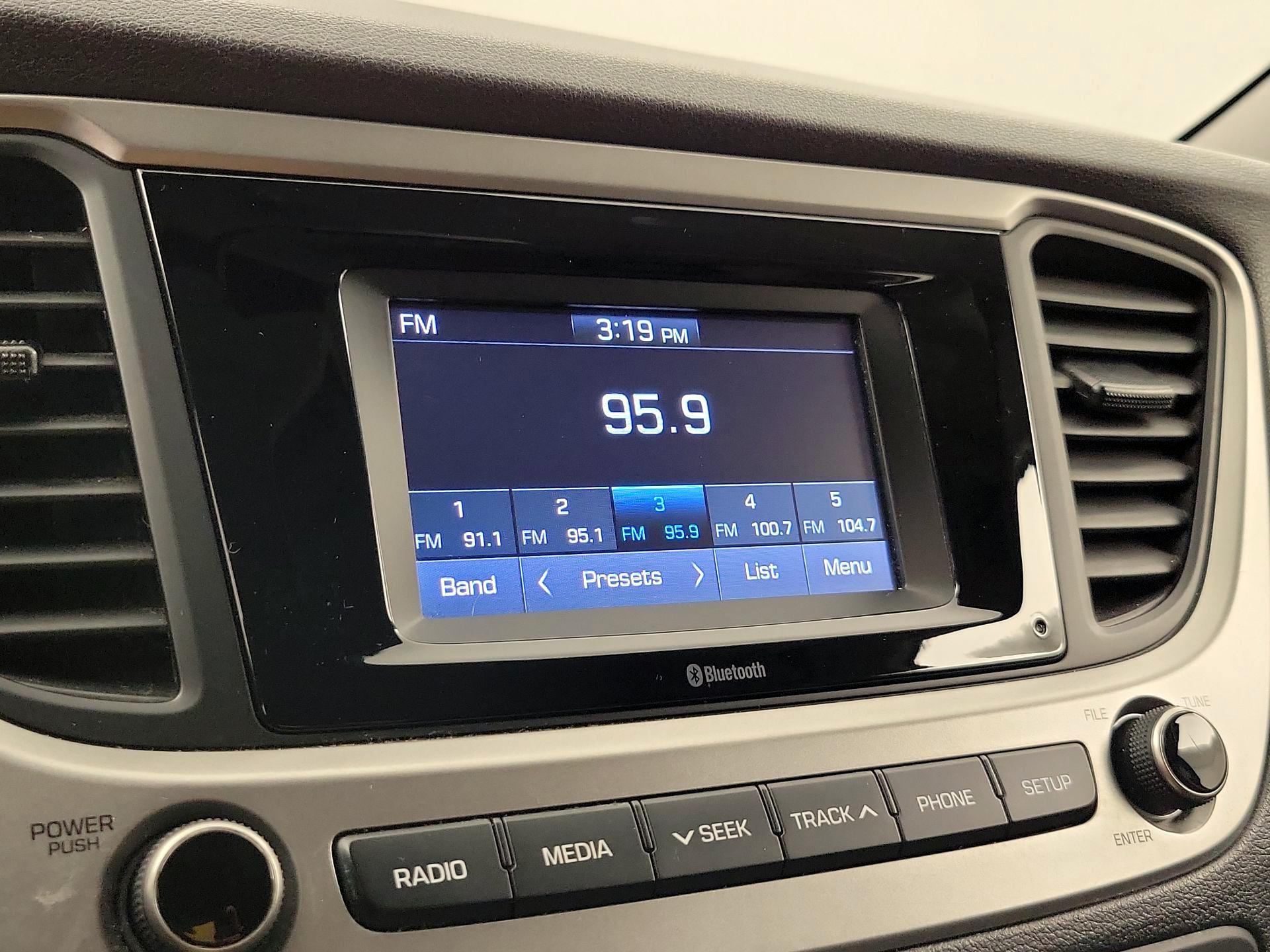 Thumbnail: 2019 Hyundai Accent - 15