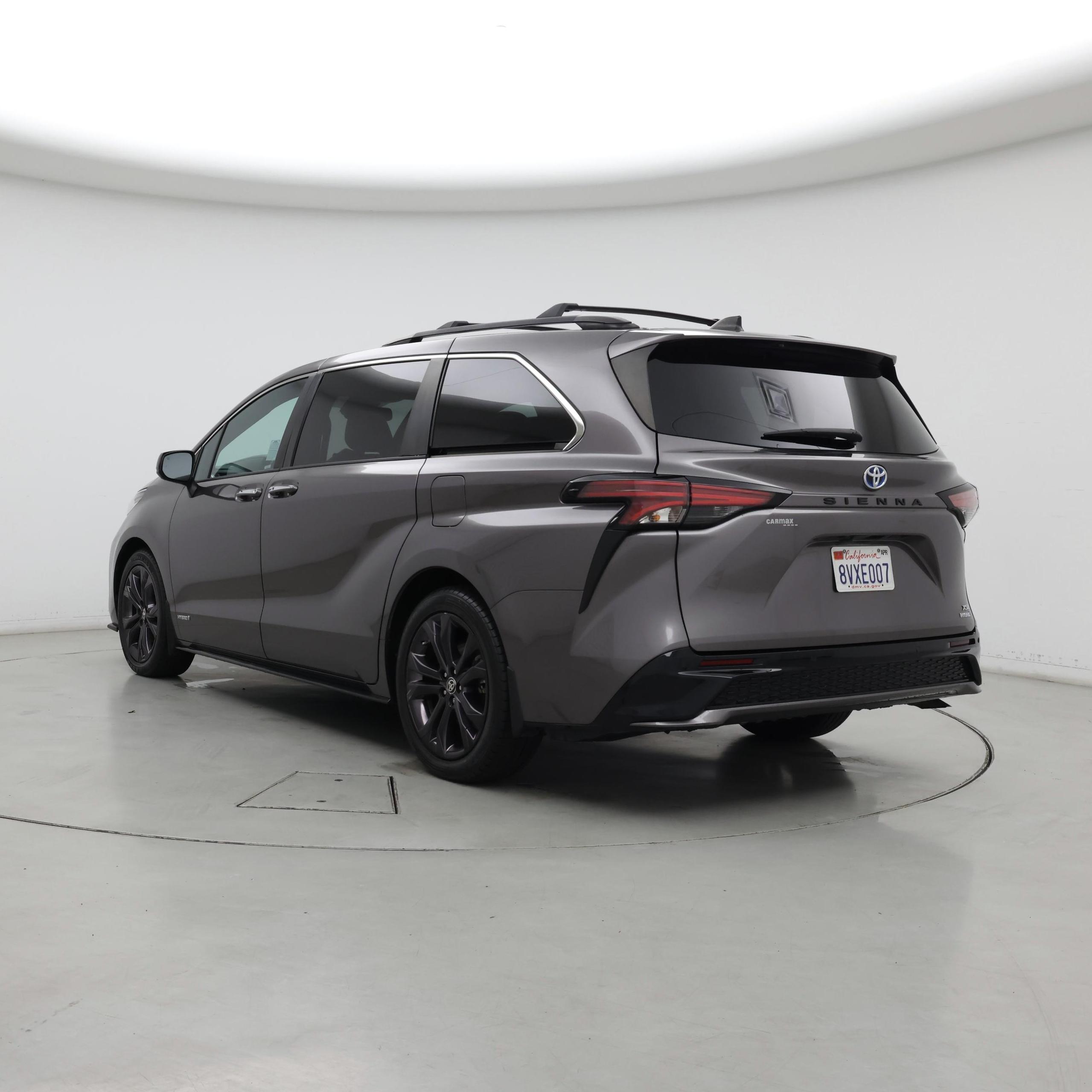 Thumbnail: 2021 Toyota Sienna - 2