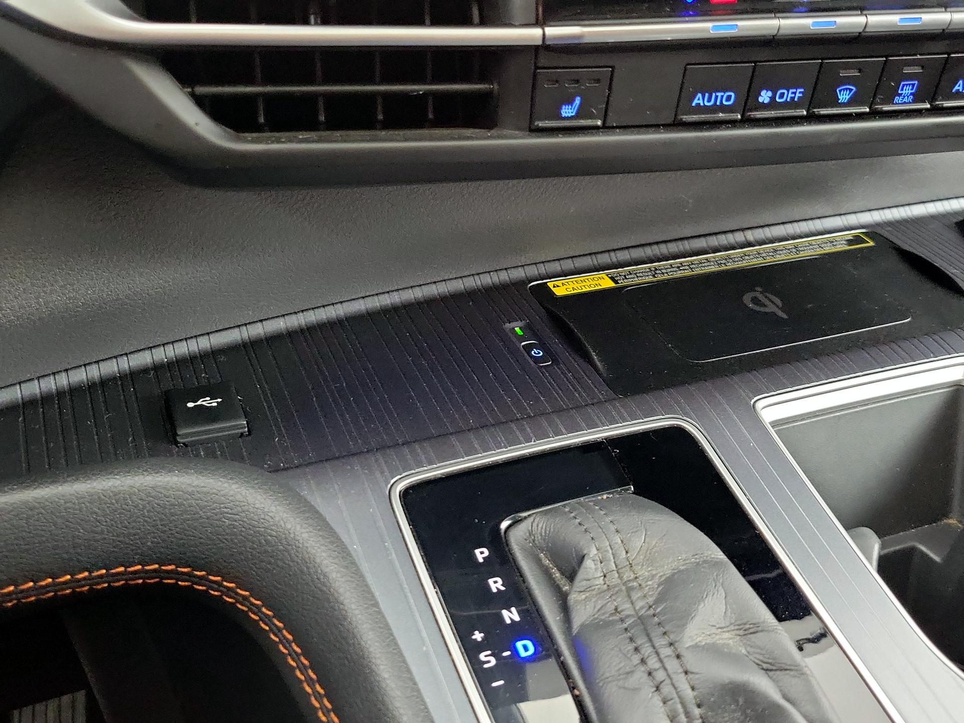 Thumbnail: 2021 Toyota Sienna - 19