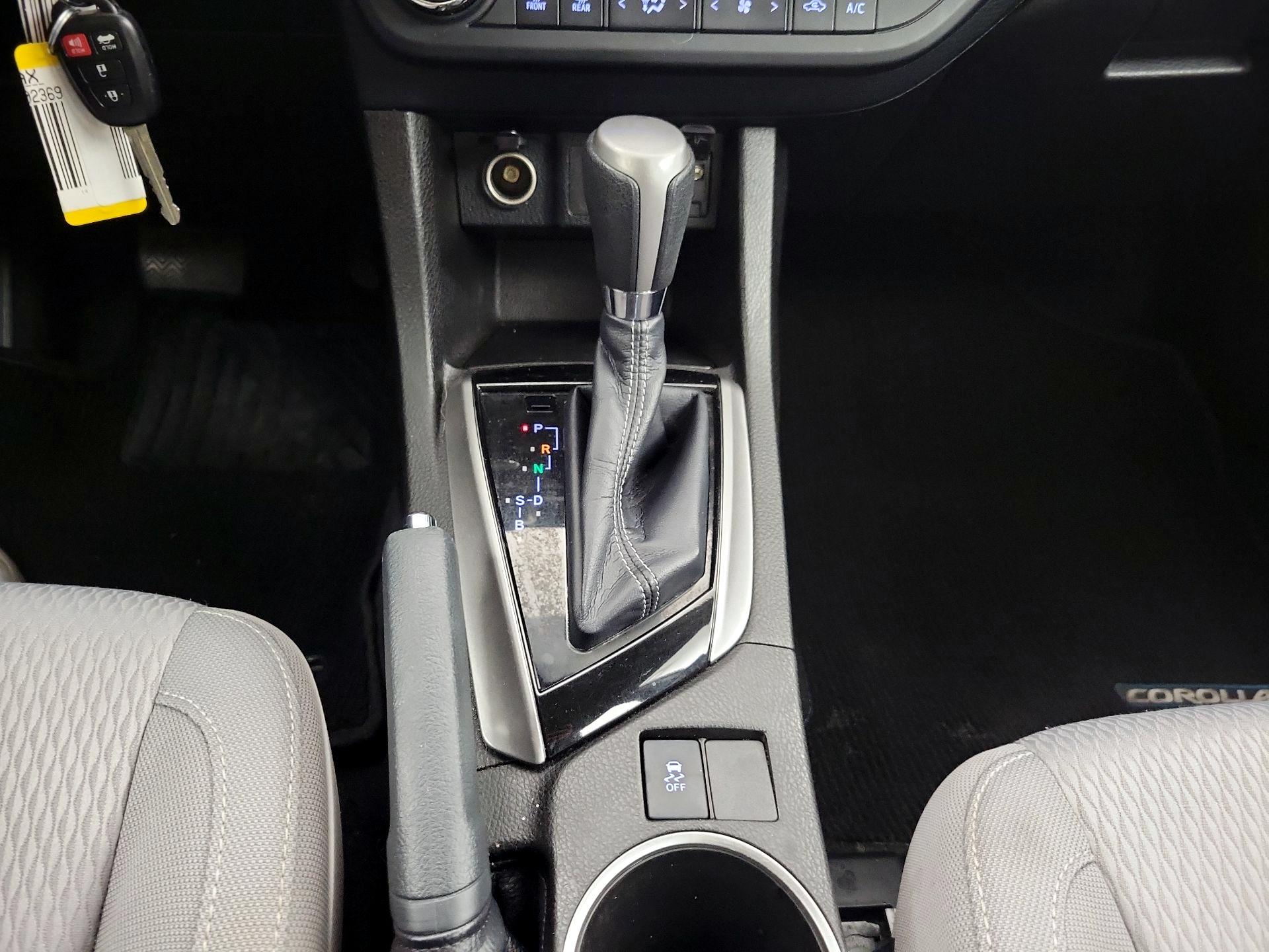Thumbnail: 2014 Toyota Corolla - 17