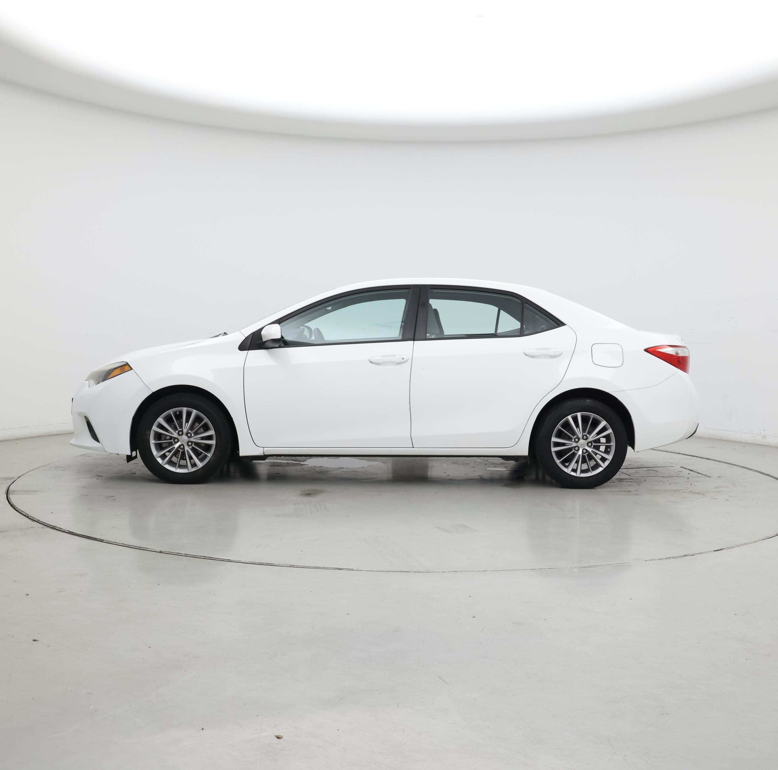 Thumbnail: 2014 Toyota Corolla - 3