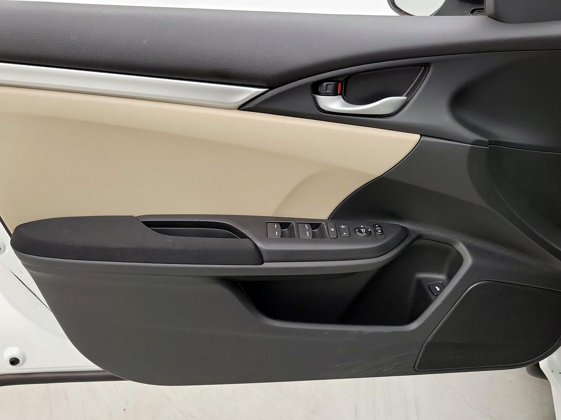 Thumbnail: 2017 Honda Civic - 12