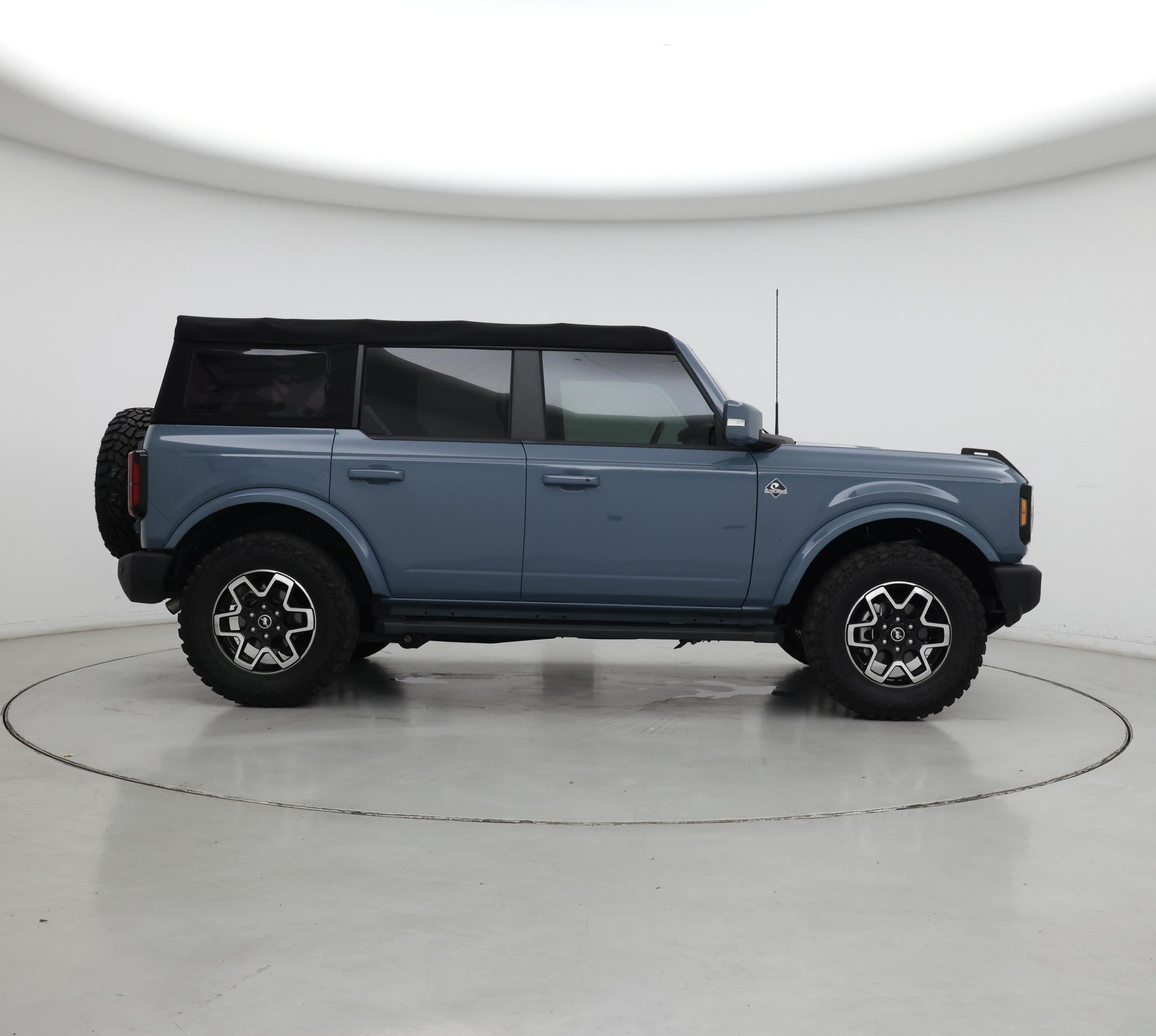 Thumbnail: 2022 Ford Bronco - 7