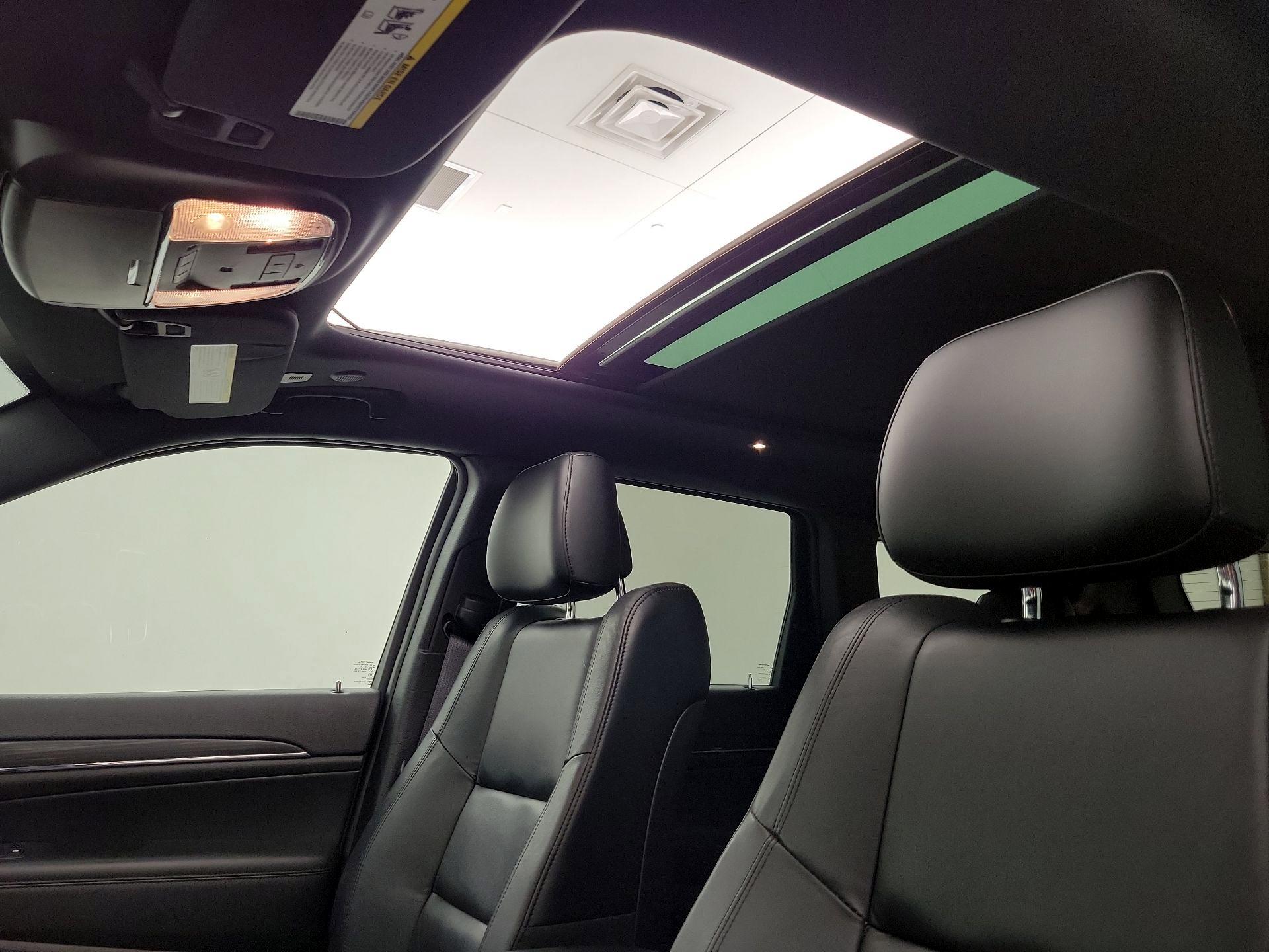 Thumbnail: 2021 Jeep Grand Cherokee - 20