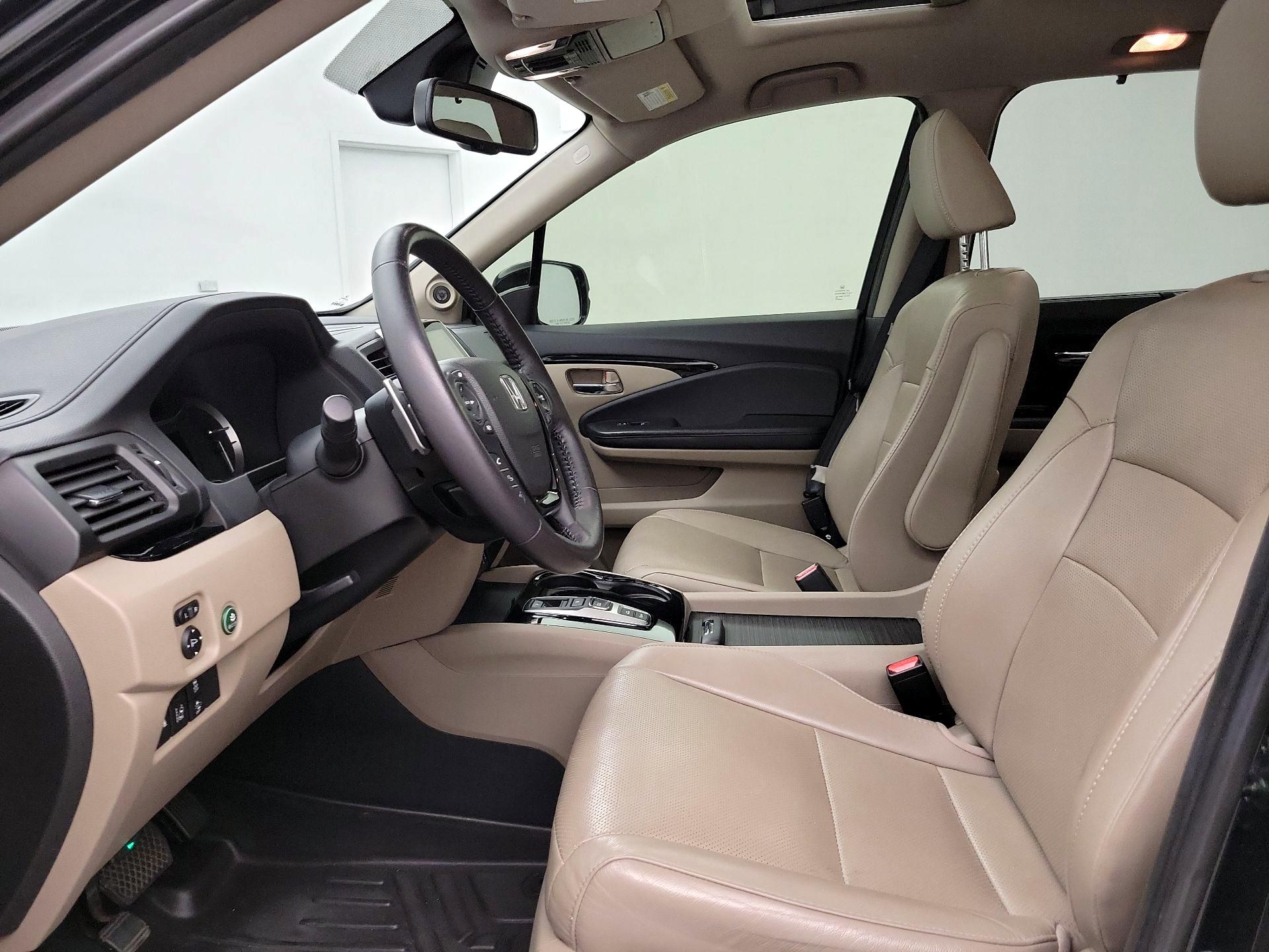 Thumbnail: 2018 Honda Pilot - 11
