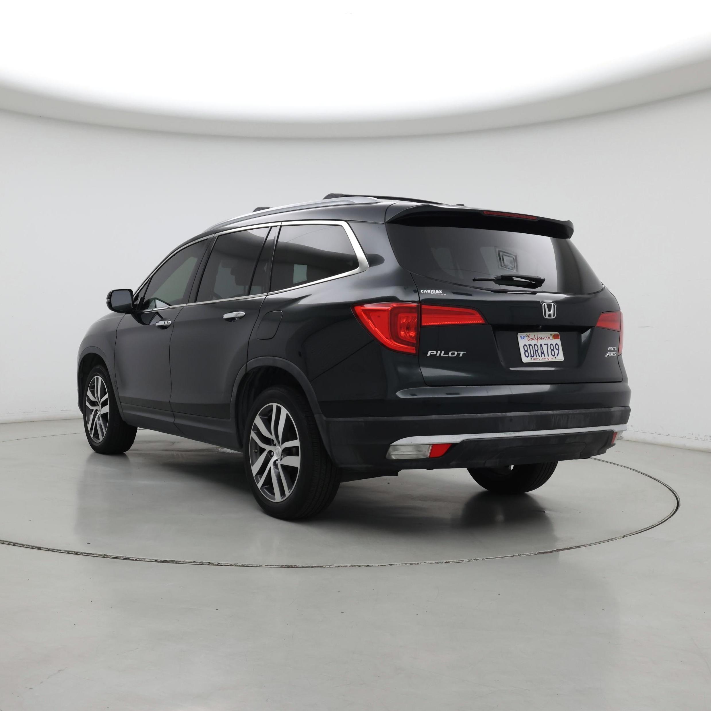 Thumbnail: 2018 Honda Pilot - 2