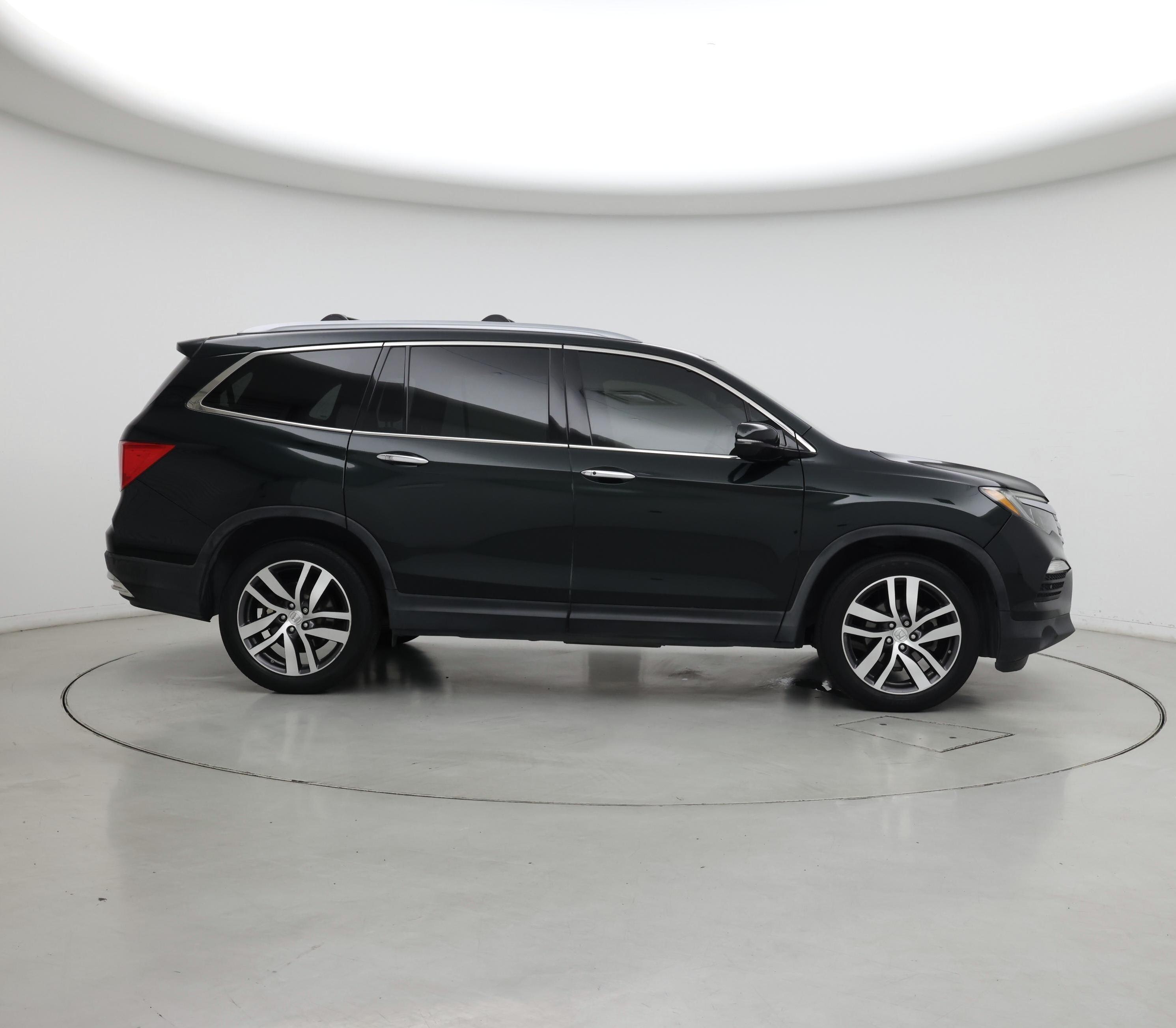 Thumbnail: 2018 Honda Pilot - 7