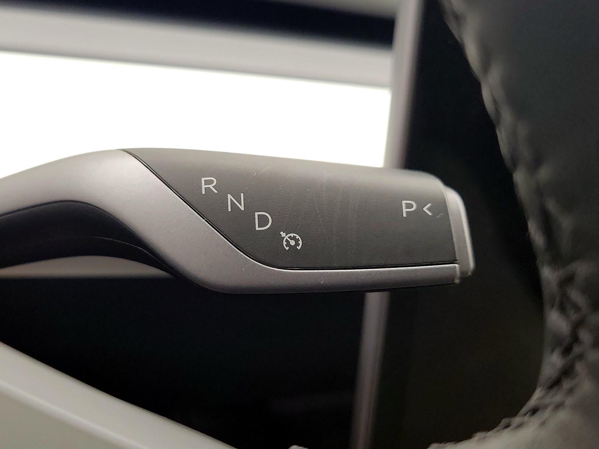 Thumbnail: 2022 Tesla Model 3 - 17