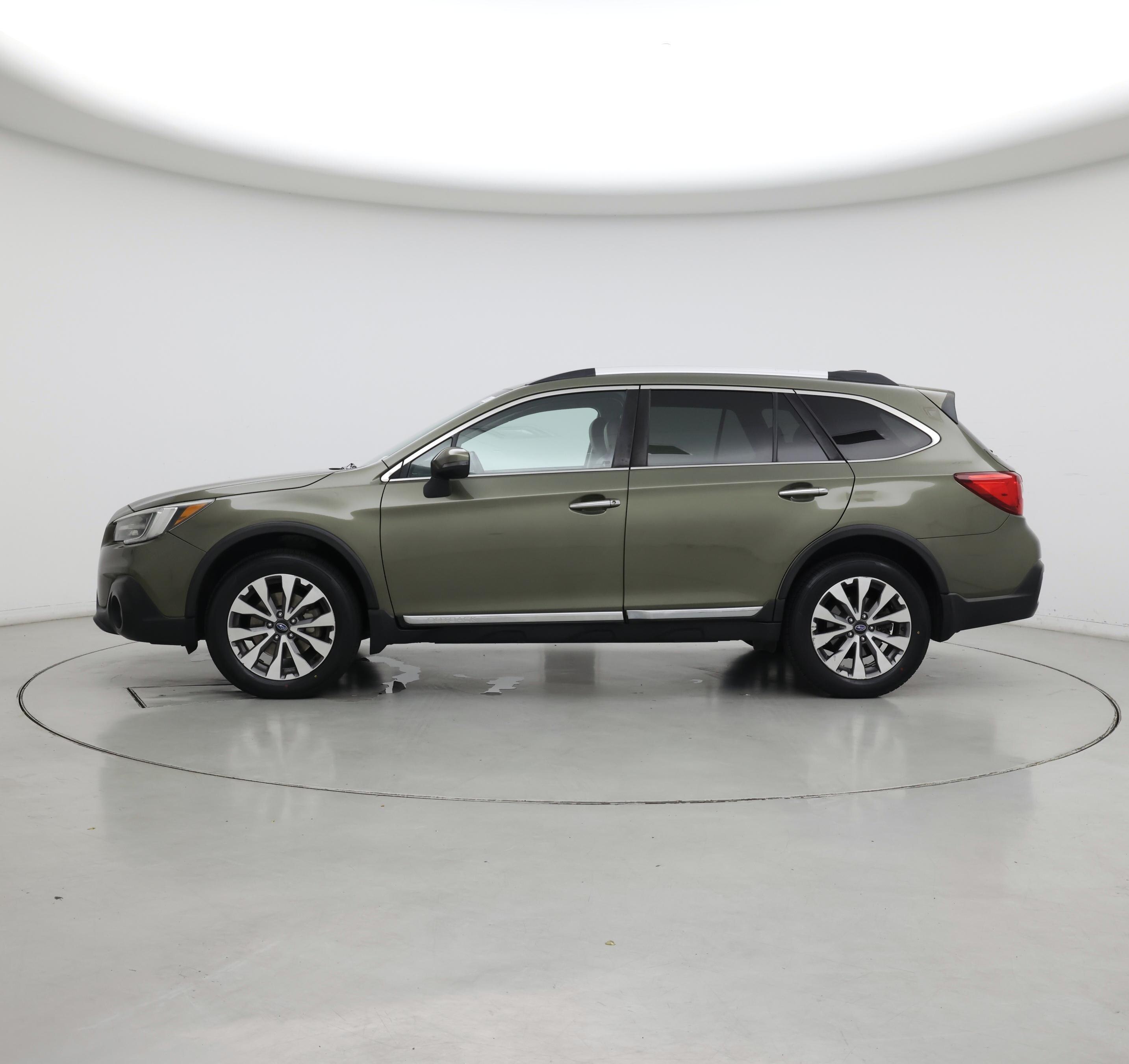 Thumbnail: 2019 Subaru Outback - 3
