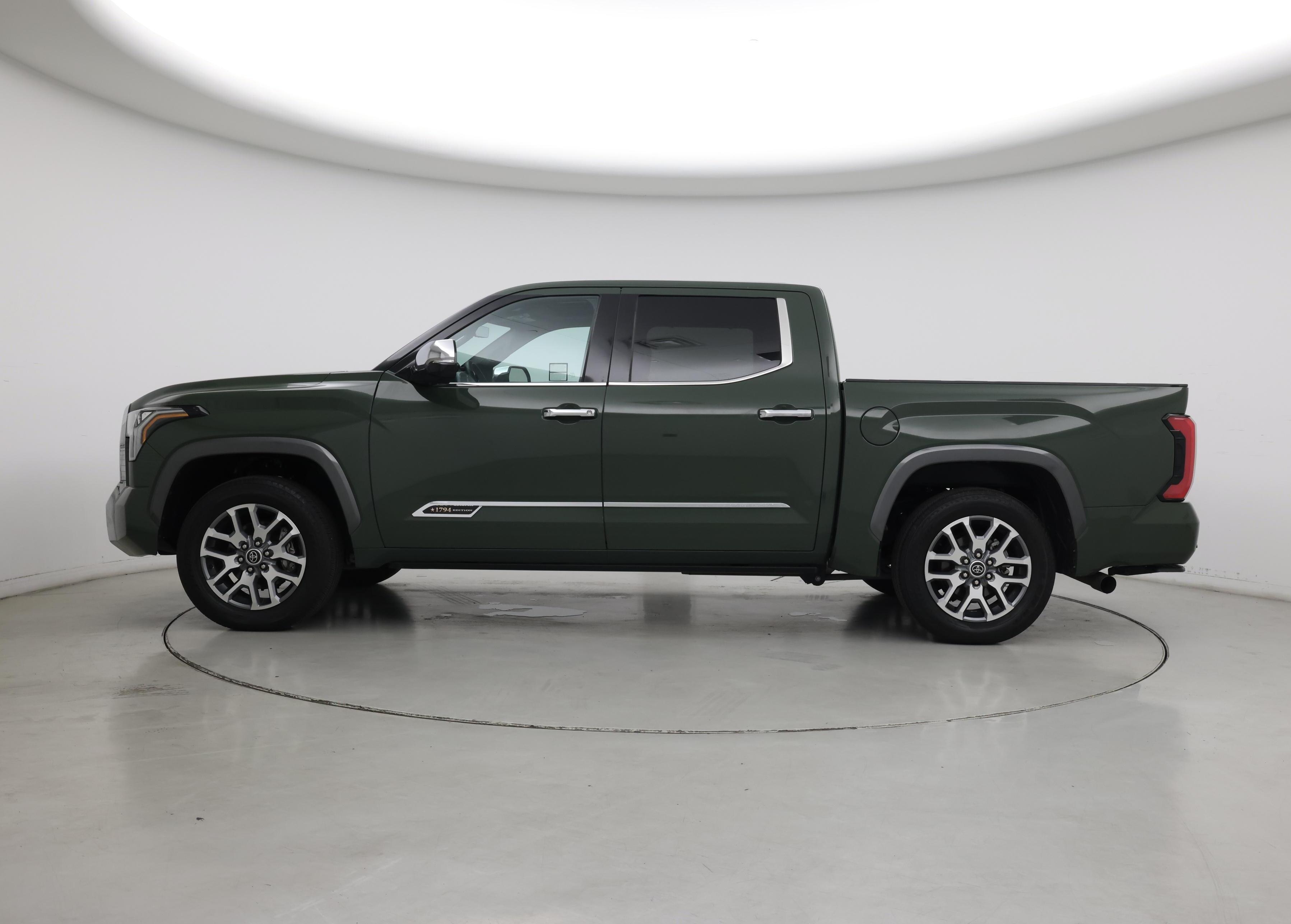 Thumbnail: 2022 Toyota Tundra - 3