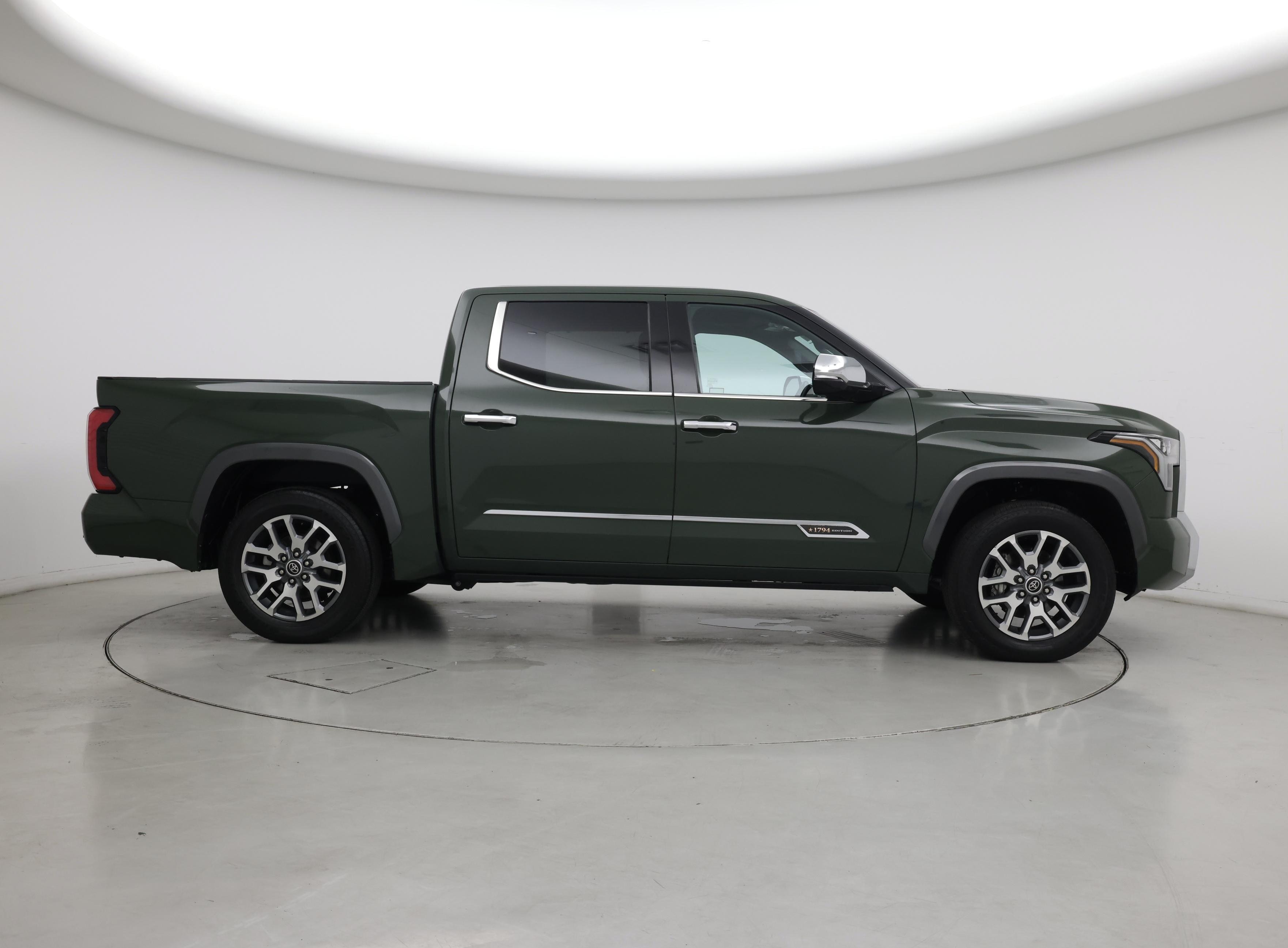 Thumbnail: 2022 Toyota Tundra - 7