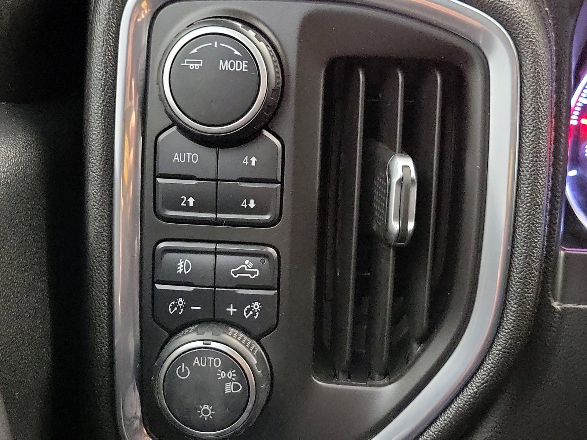 Thumbnail: 2020 Chevrolet Silverado 1500 - 13