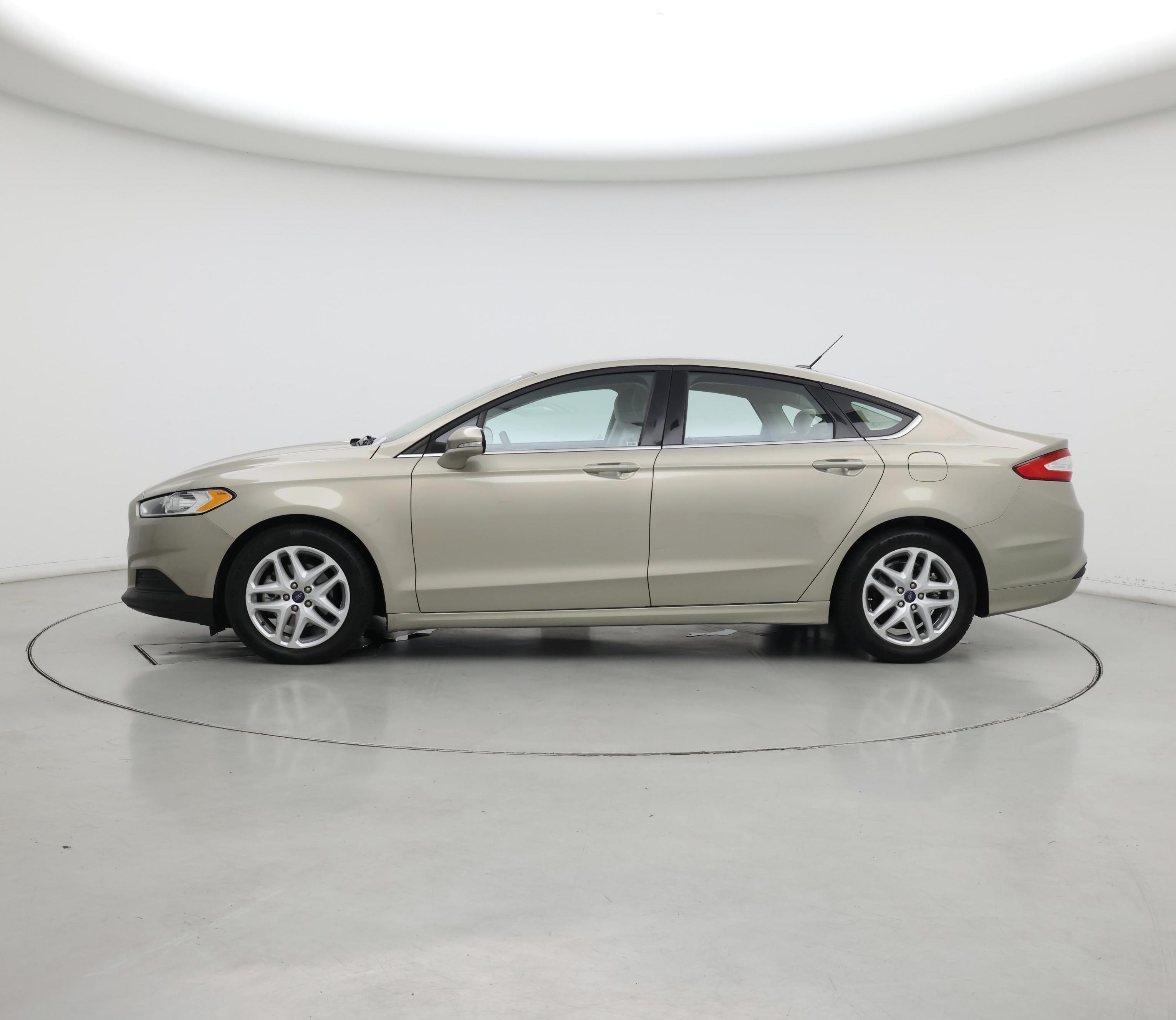 Thumbnail: 2016 Ford Fusion - 3