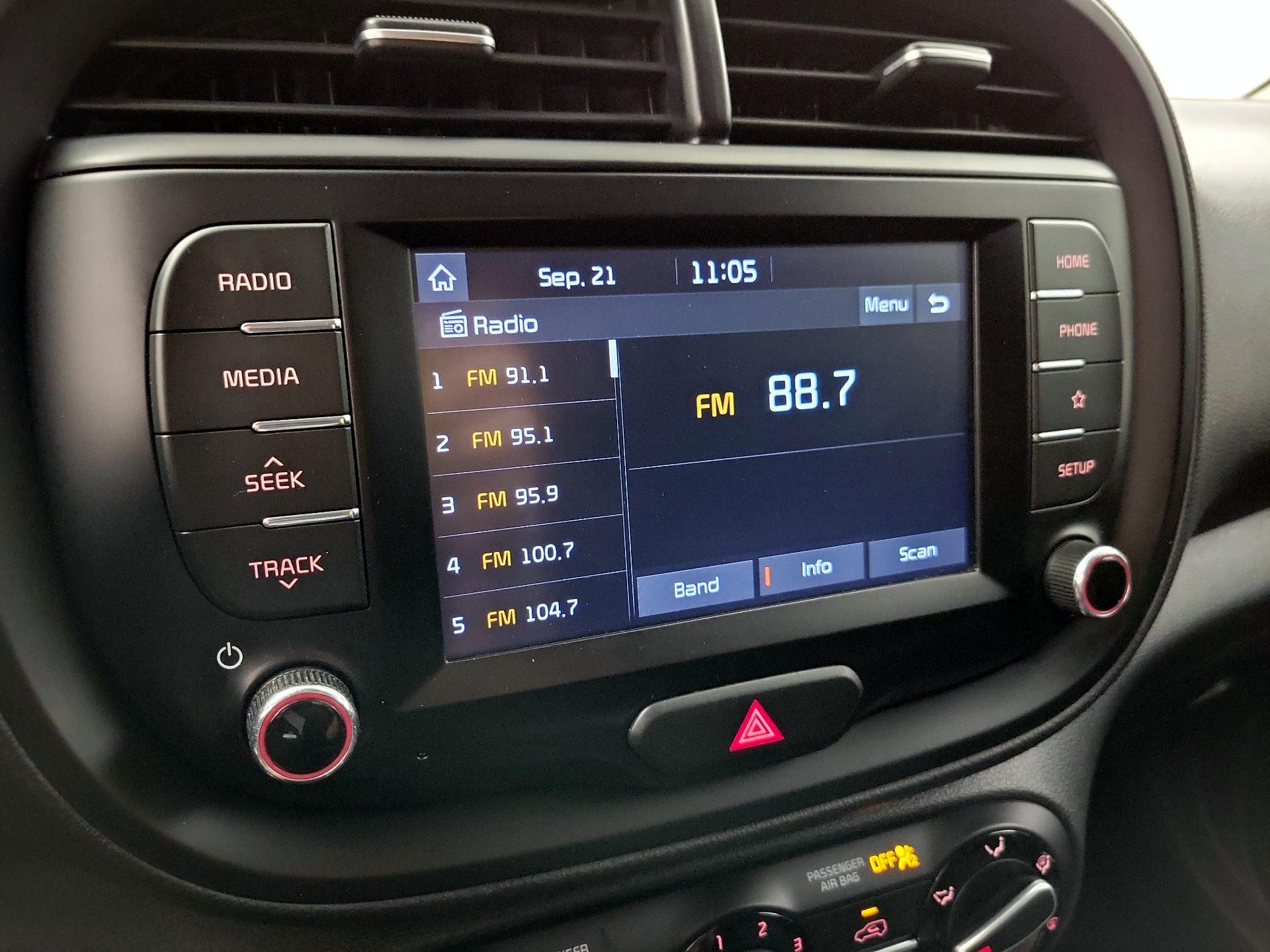 Thumbnail: 2020 Kia Soul - 15