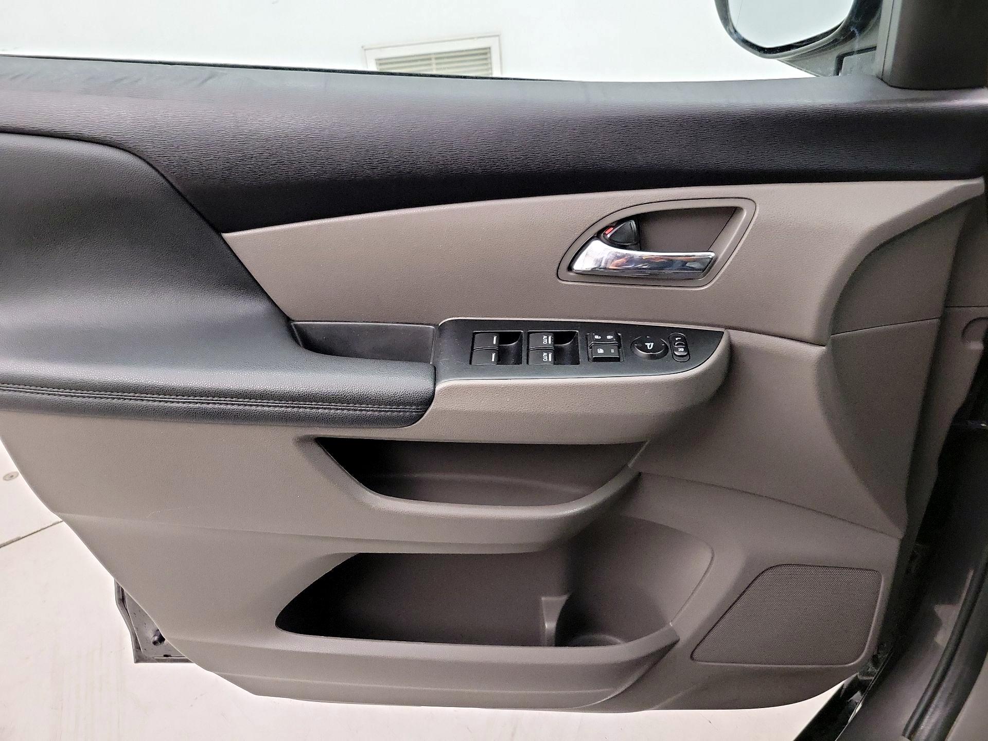 Thumbnail: 2015 Honda Odyssey - 12