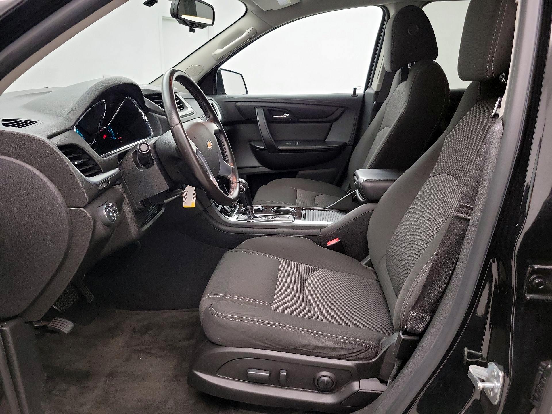 Thumbnail: 2017 Chevrolet Traverse - 11