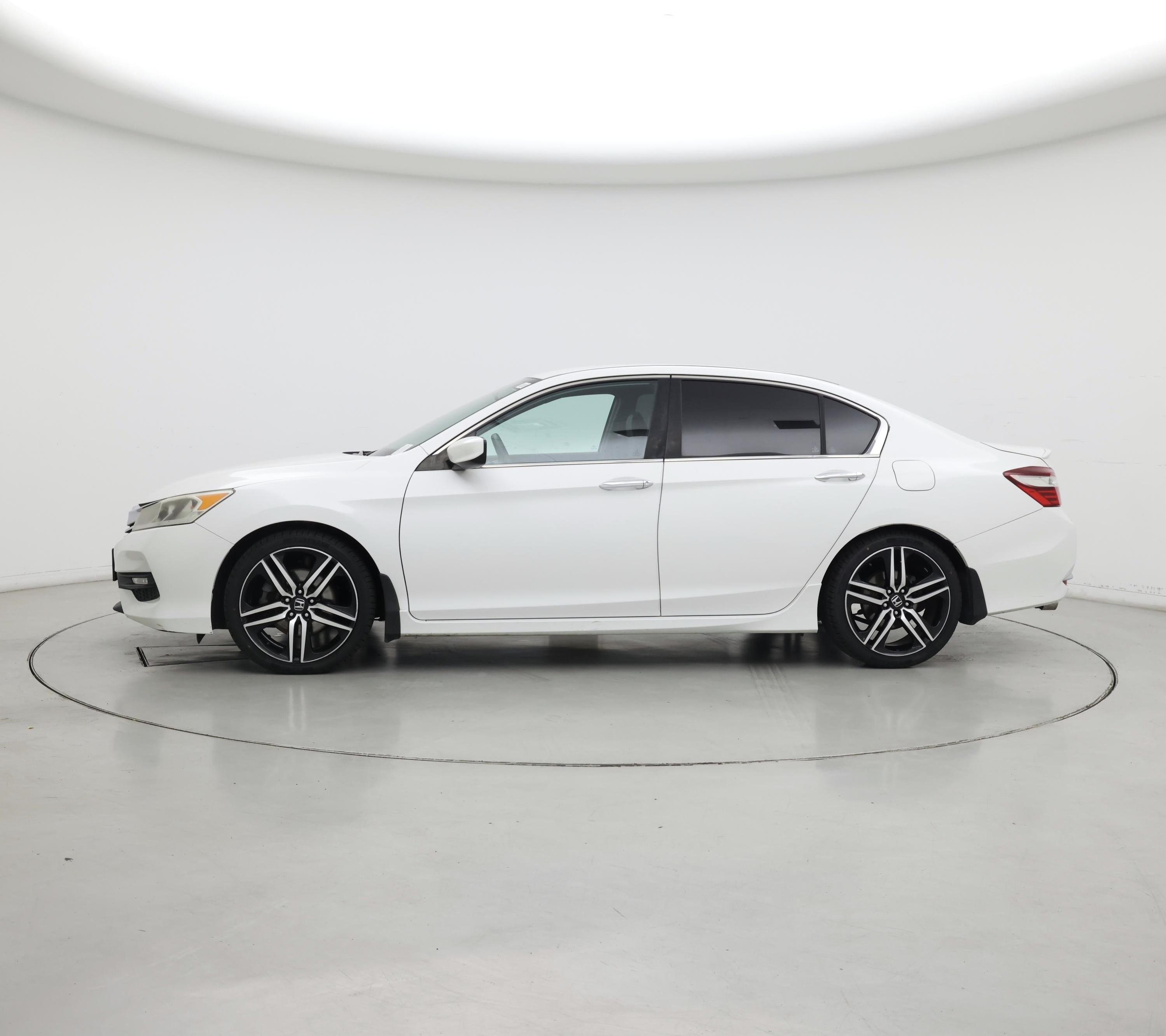 Thumbnail: 2017 Honda Accord - 3