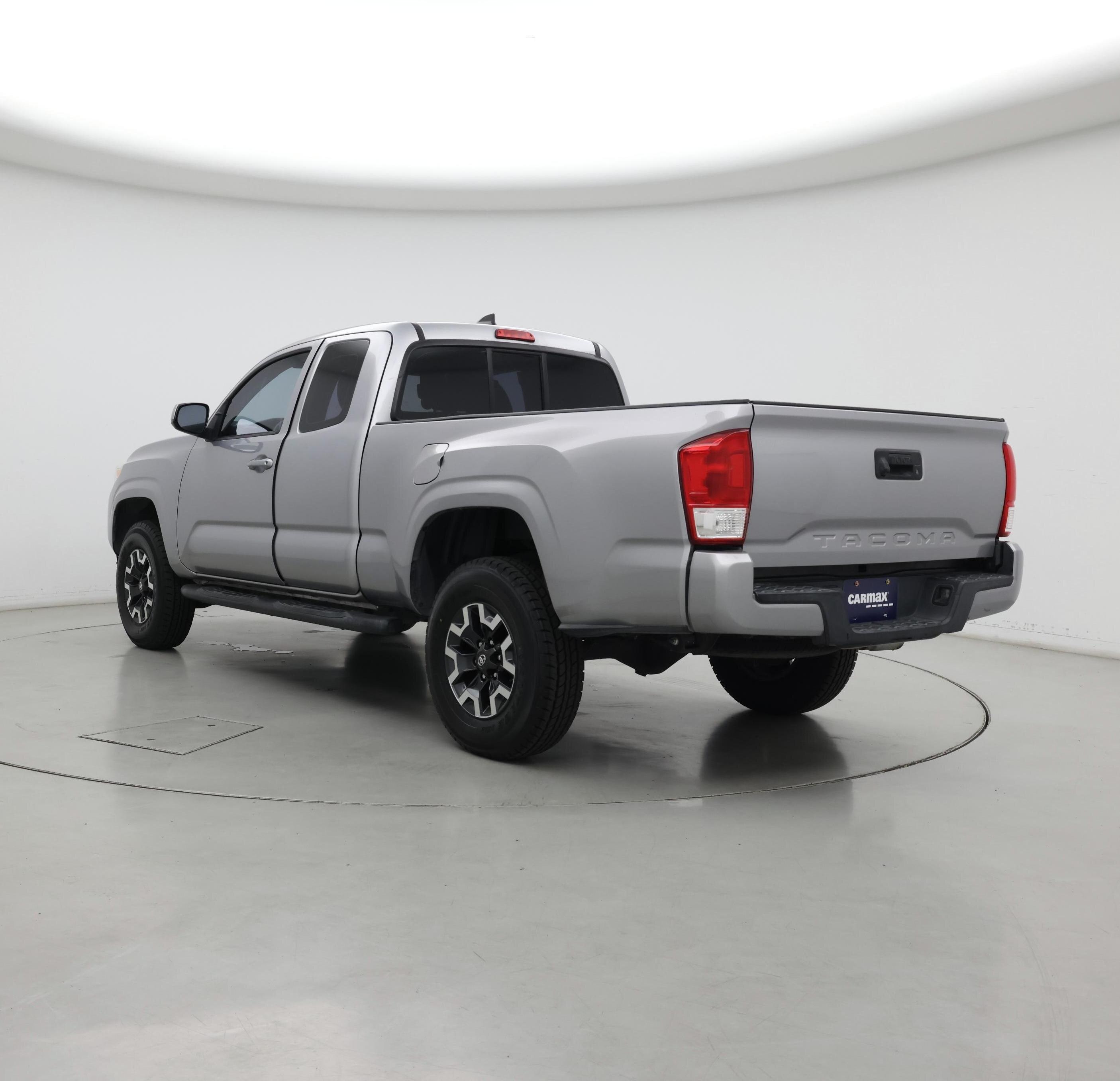 Thumbnail: 2017 Toyota Tacoma - 2
