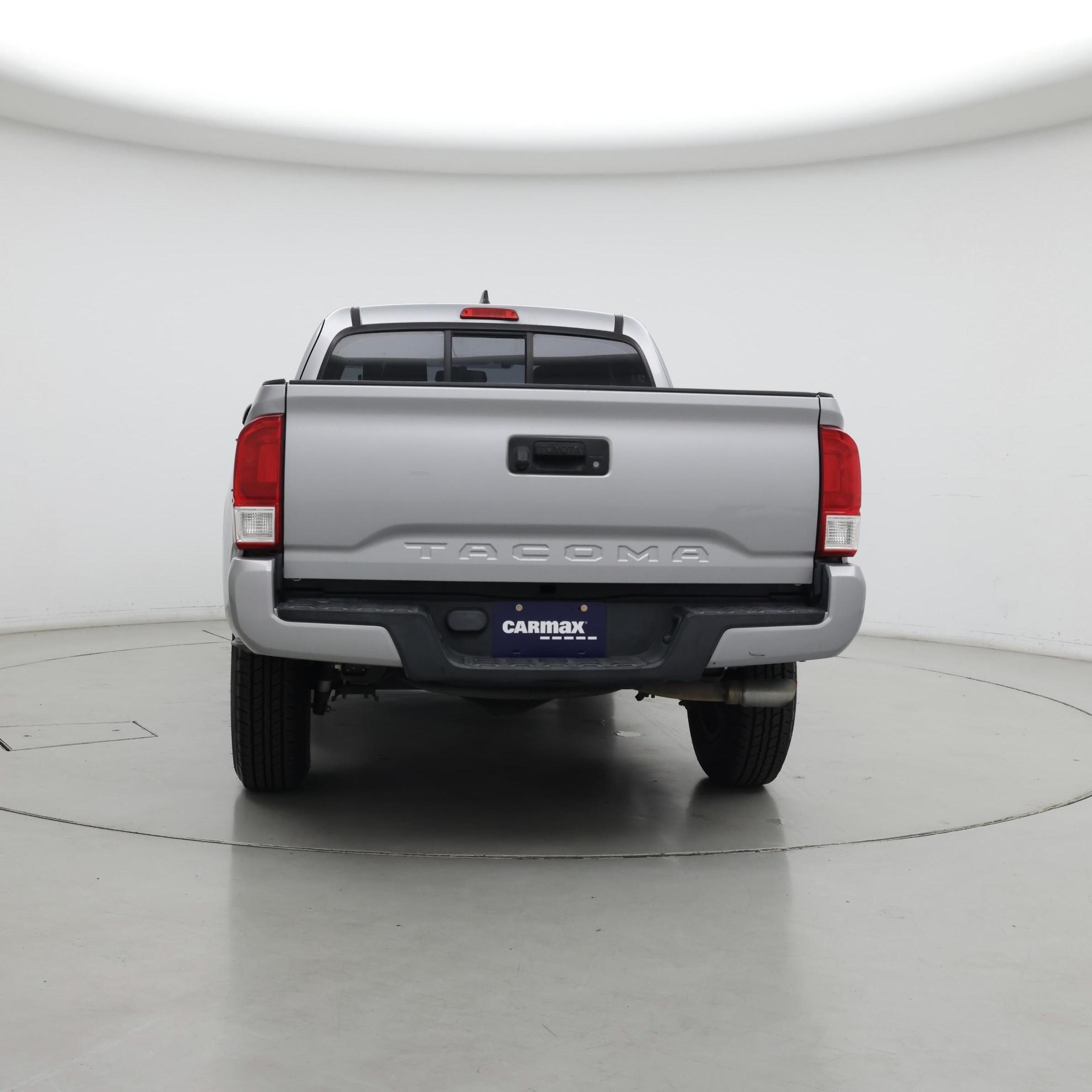 Thumbnail: 2017 Toyota Tacoma - 6