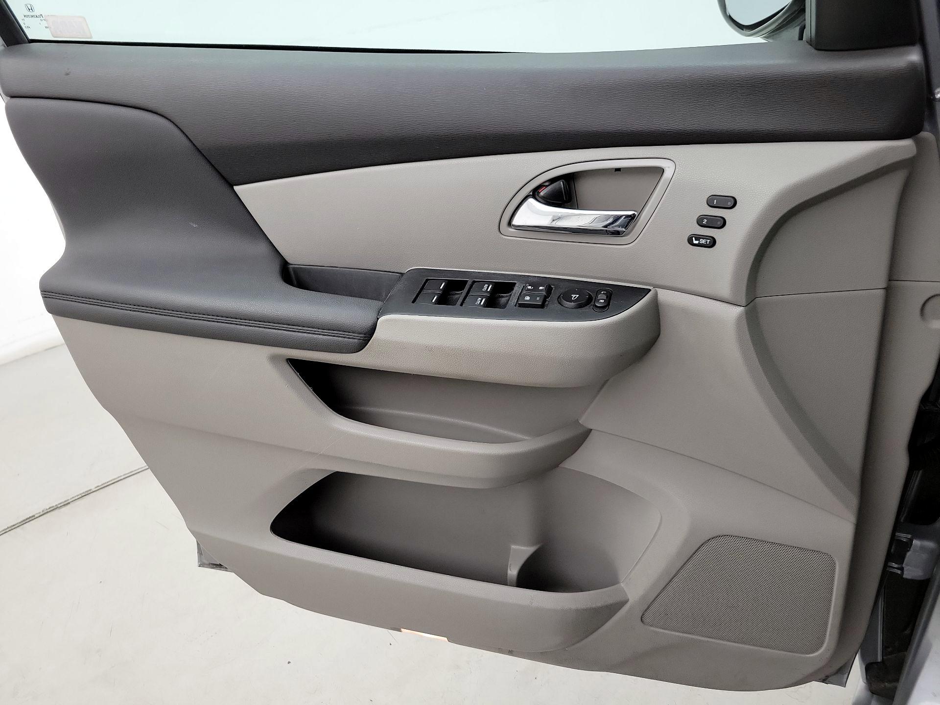 Thumbnail: 2016 Honda Odyssey - 12