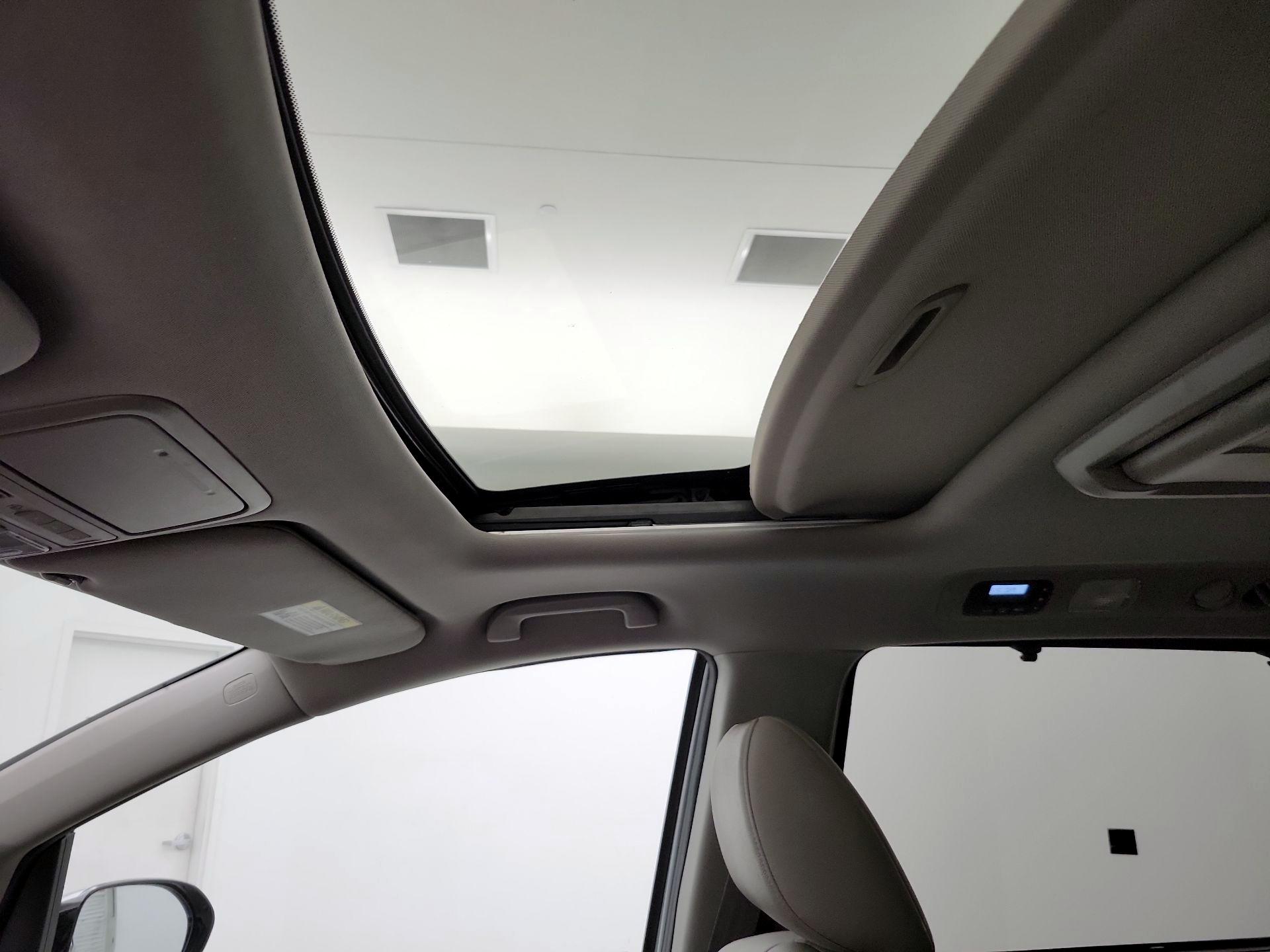 Thumbnail: 2016 Honda Odyssey - 20