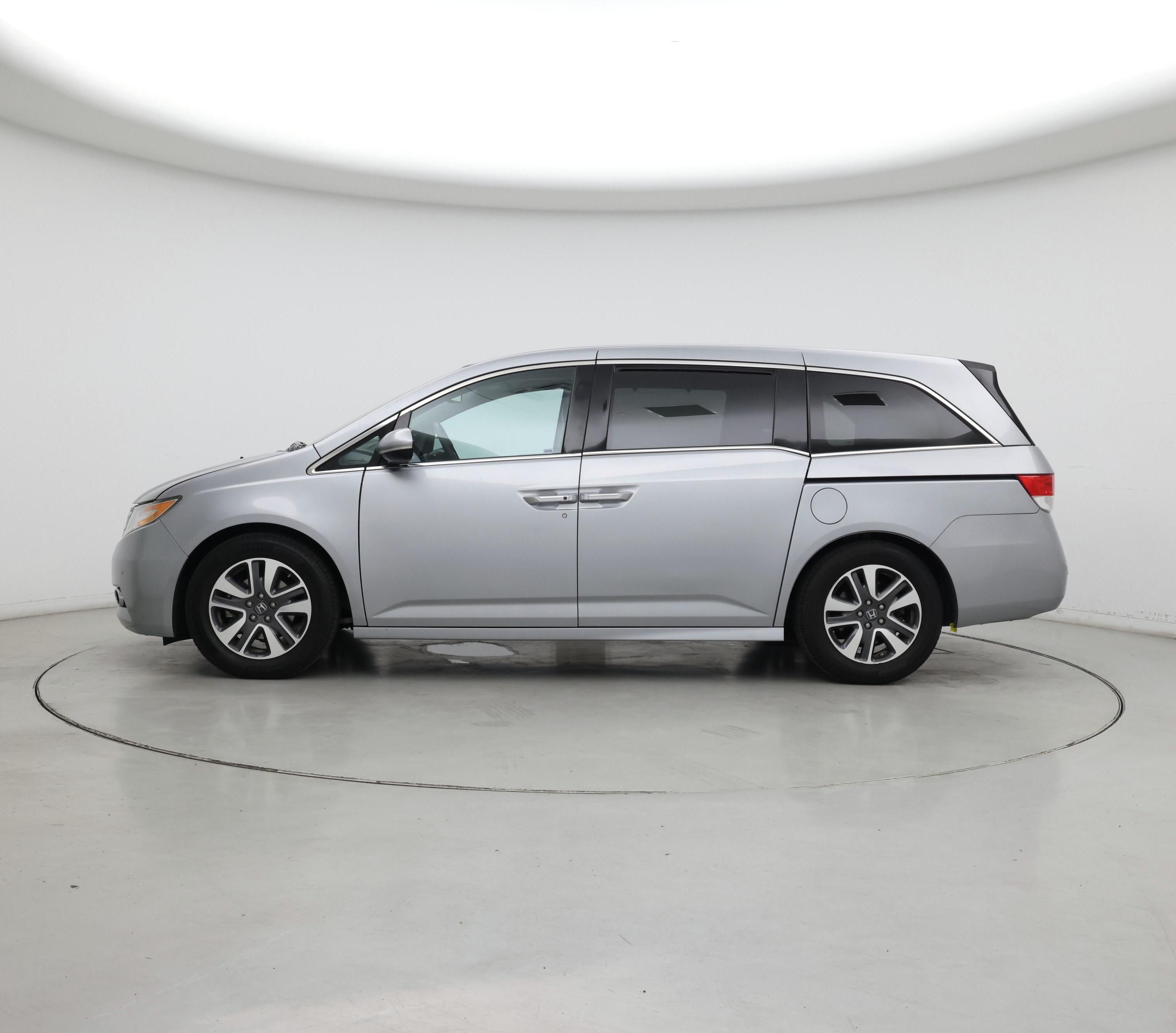 Thumbnail: 2016 Honda Odyssey - 3