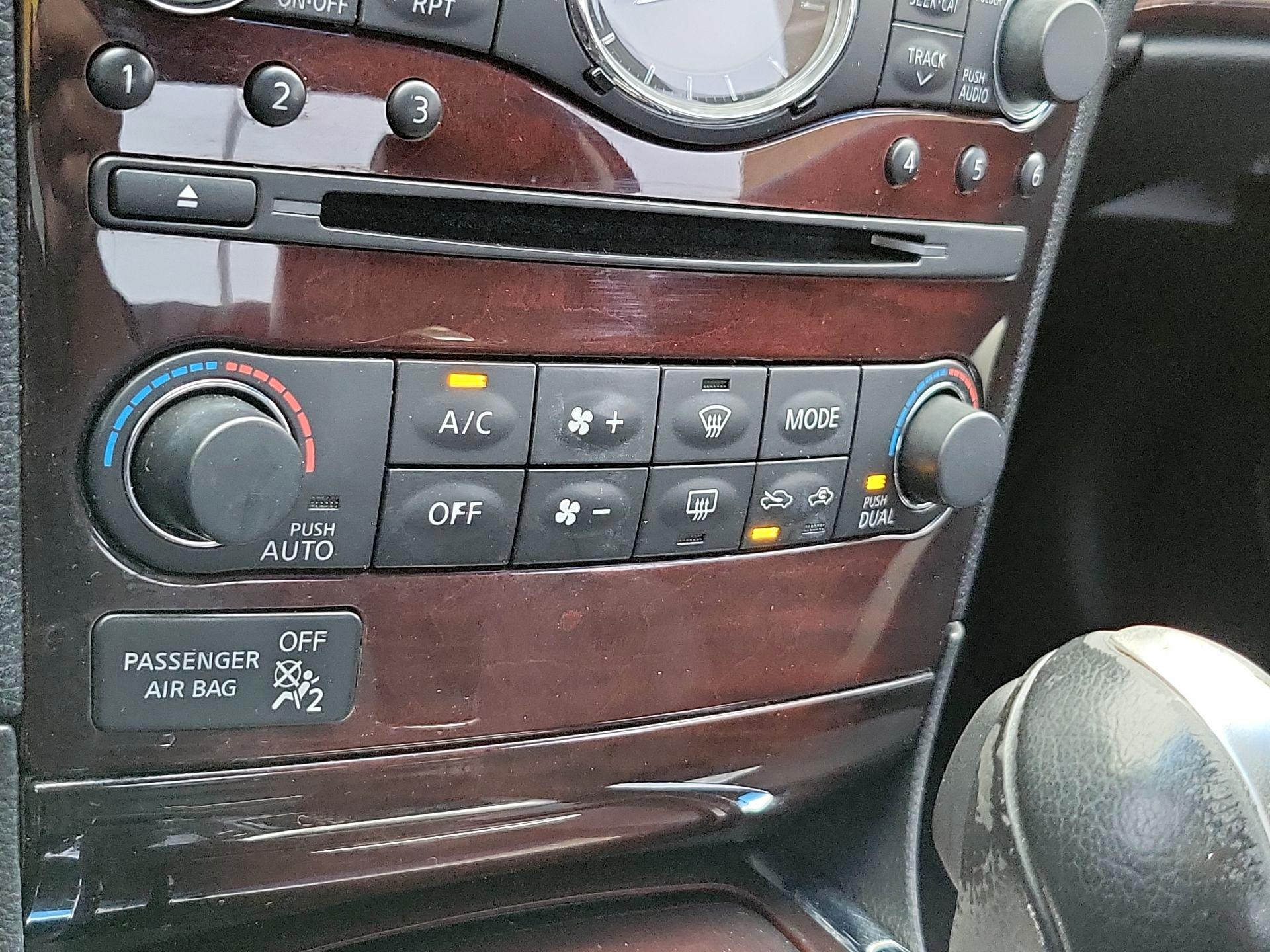 Thumbnail: 2014 INFINITI Q60 - 17