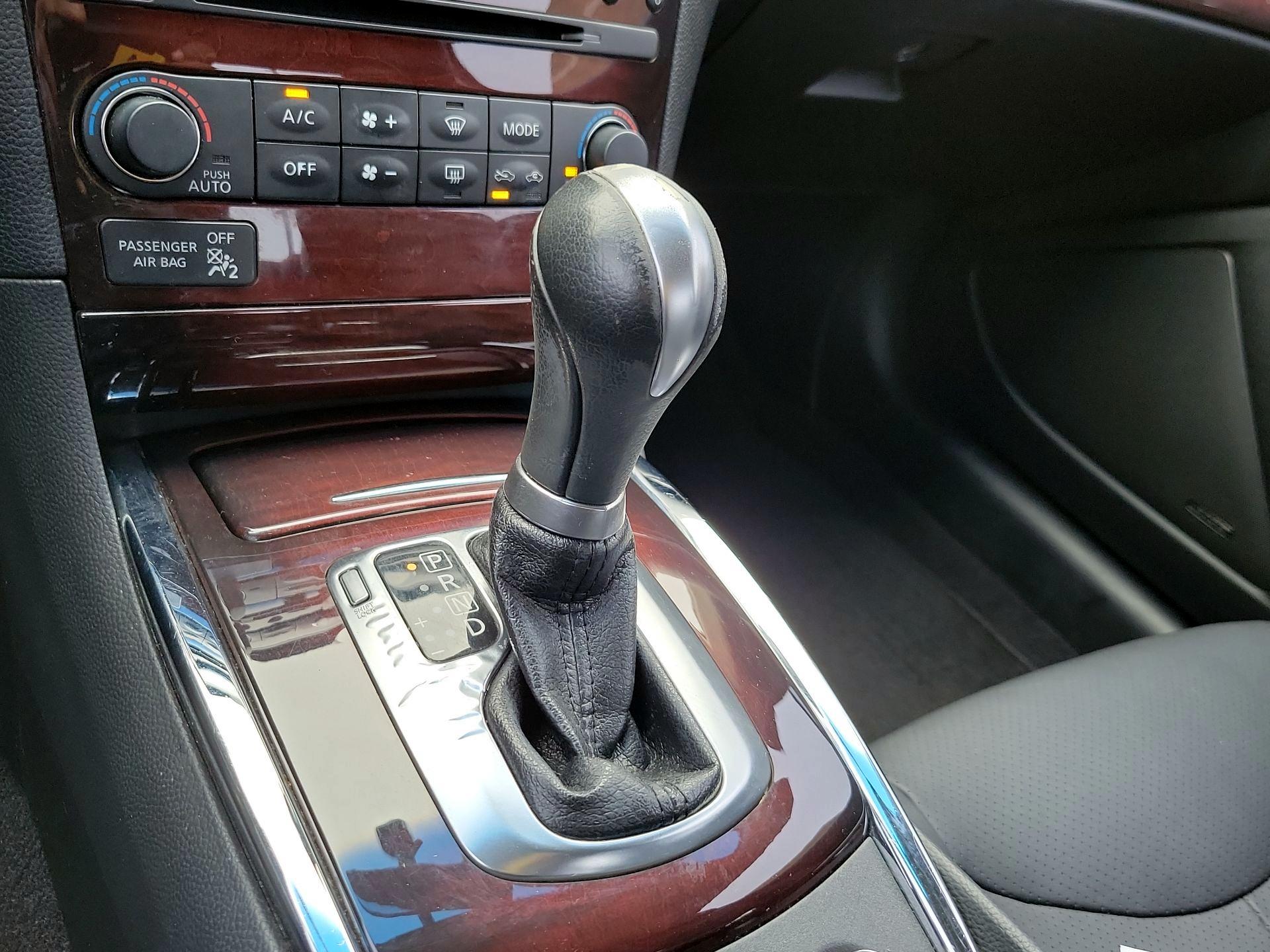 Thumbnail: 2014 INFINITI Q60 - 18