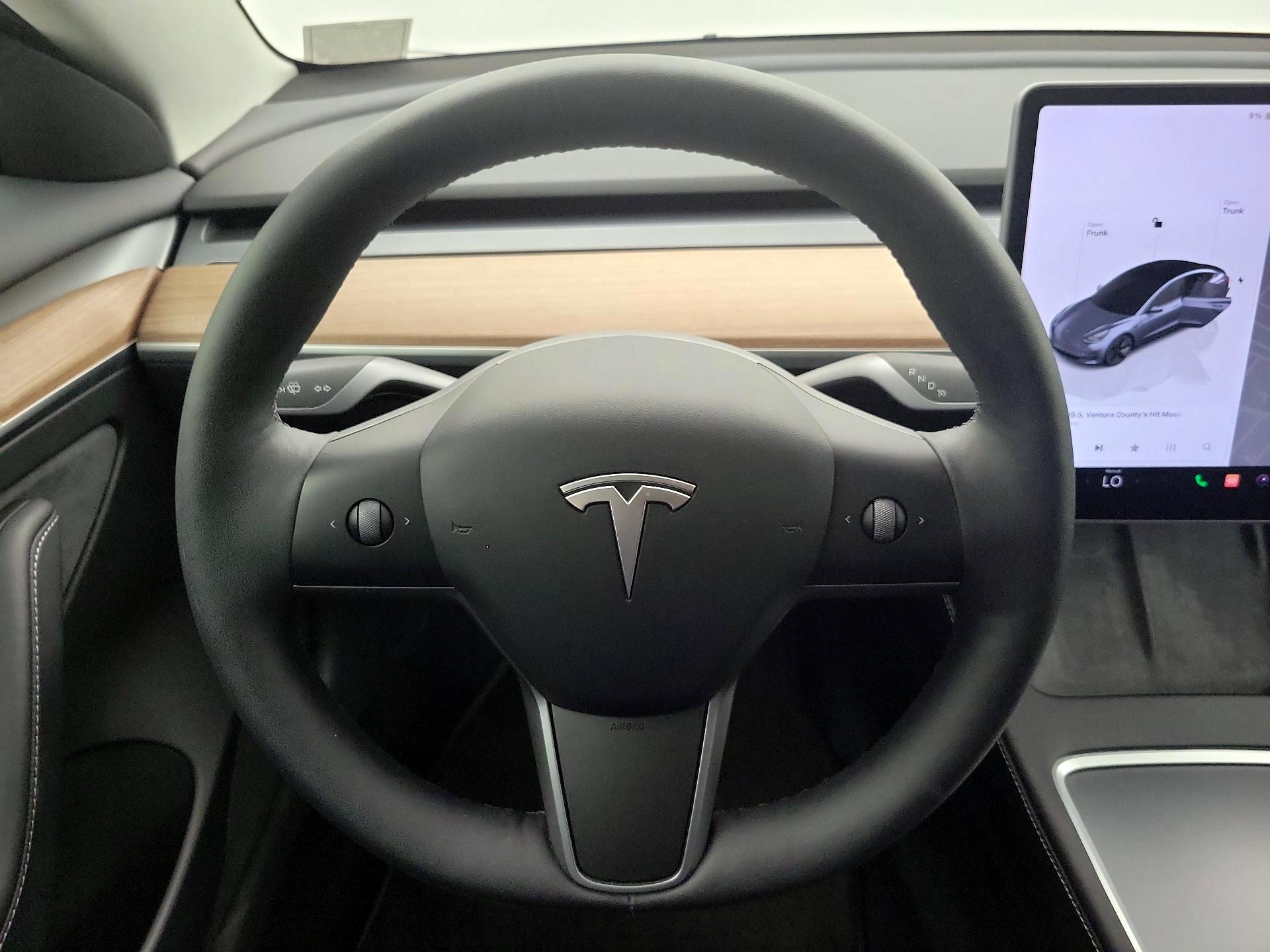 Thumbnail: 2023 Tesla Model 3 - 10