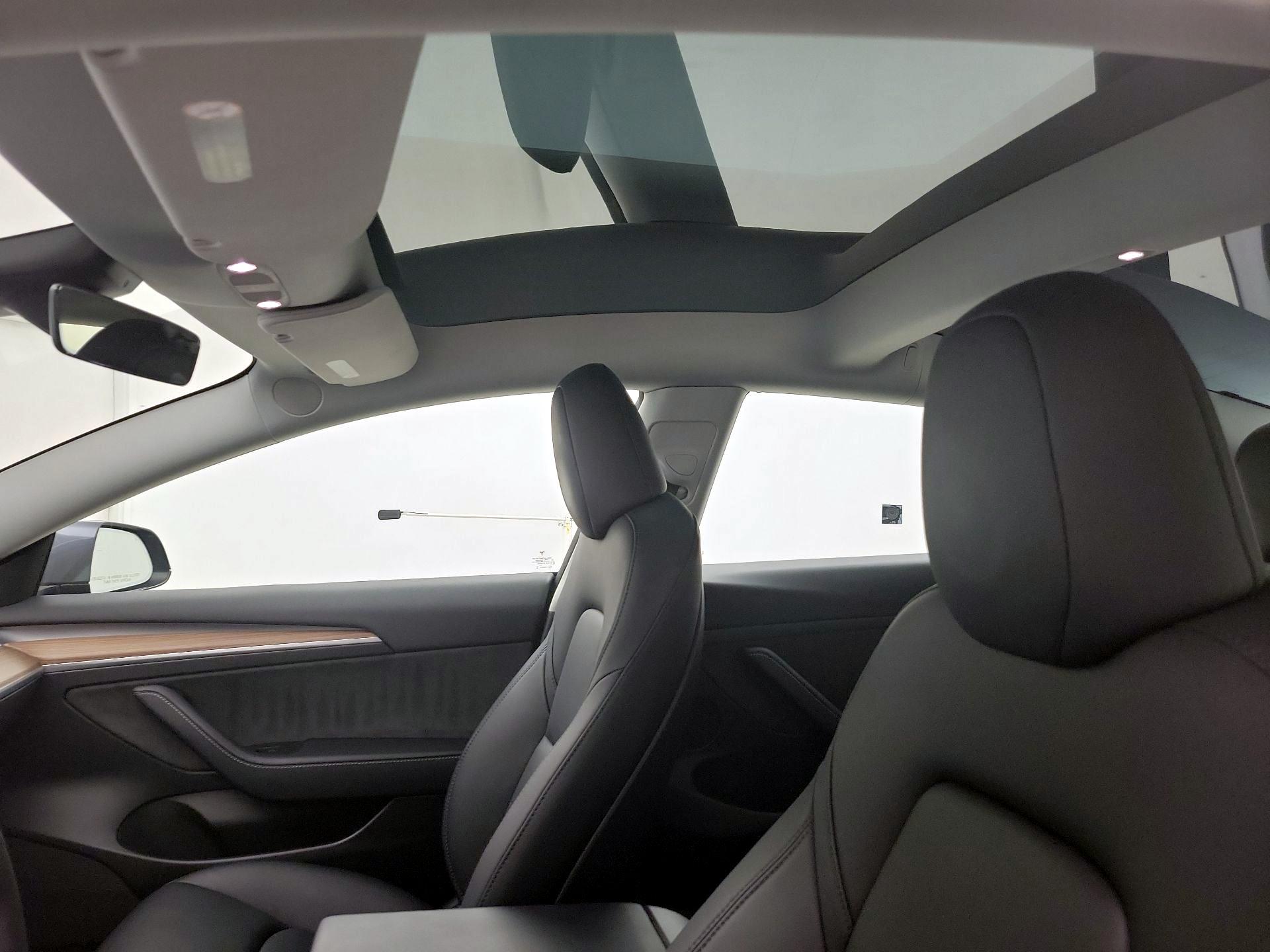 Thumbnail: 2023 Tesla Model 3 - 18
