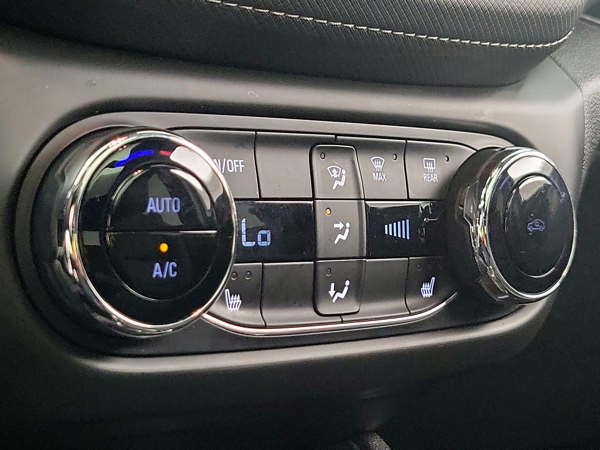 Thumbnail: 2022 Chevrolet TrailBlazer - 16