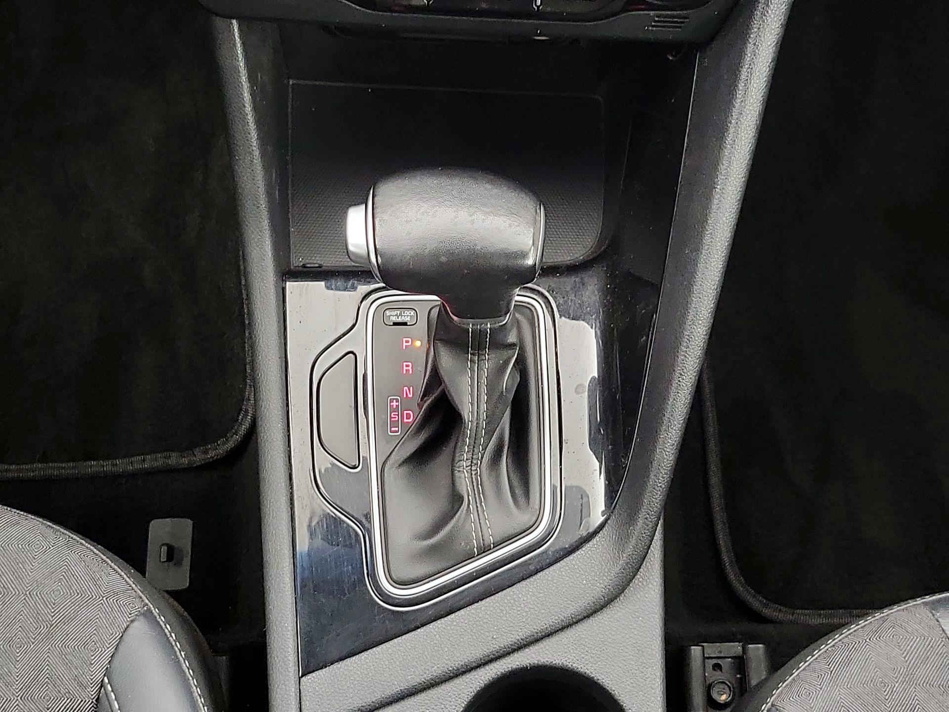 Thumbnail: 2019 Kia Niro - 18