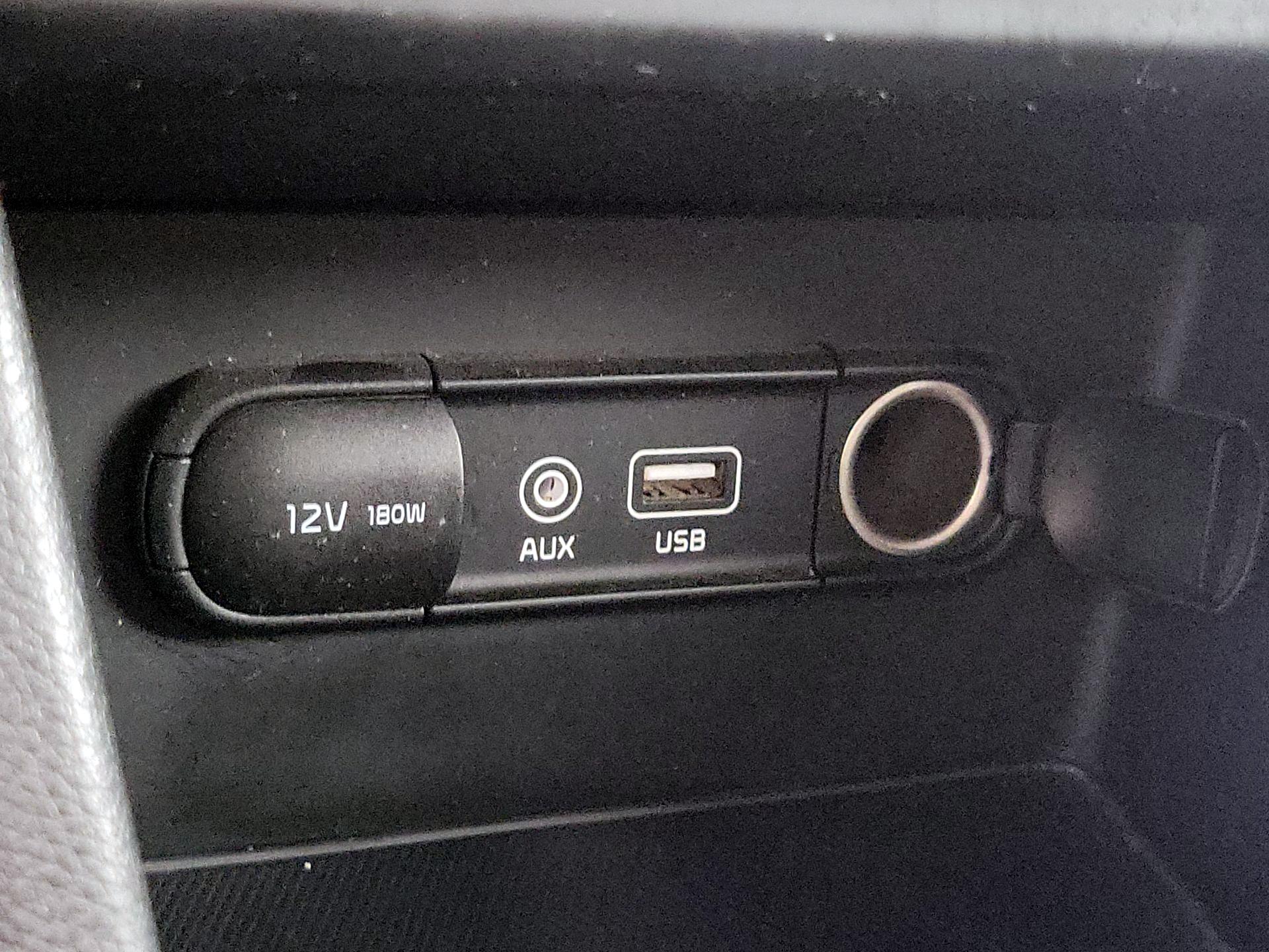 Thumbnail: 2019 Kia Niro - 19
