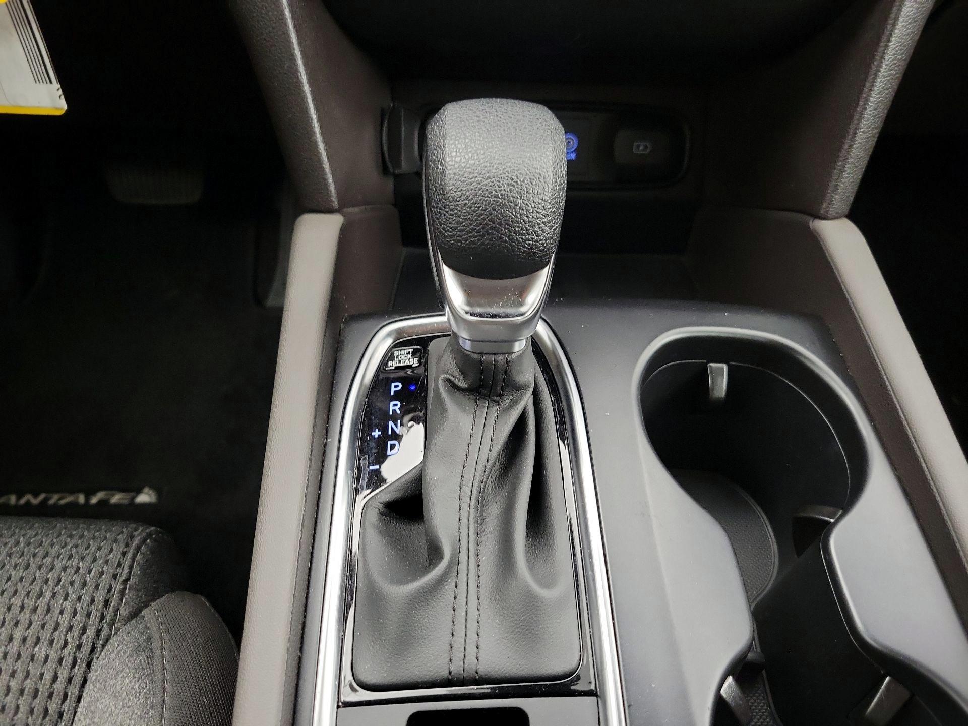 Thumbnail: 2019 Hyundai Santa Fe - 17