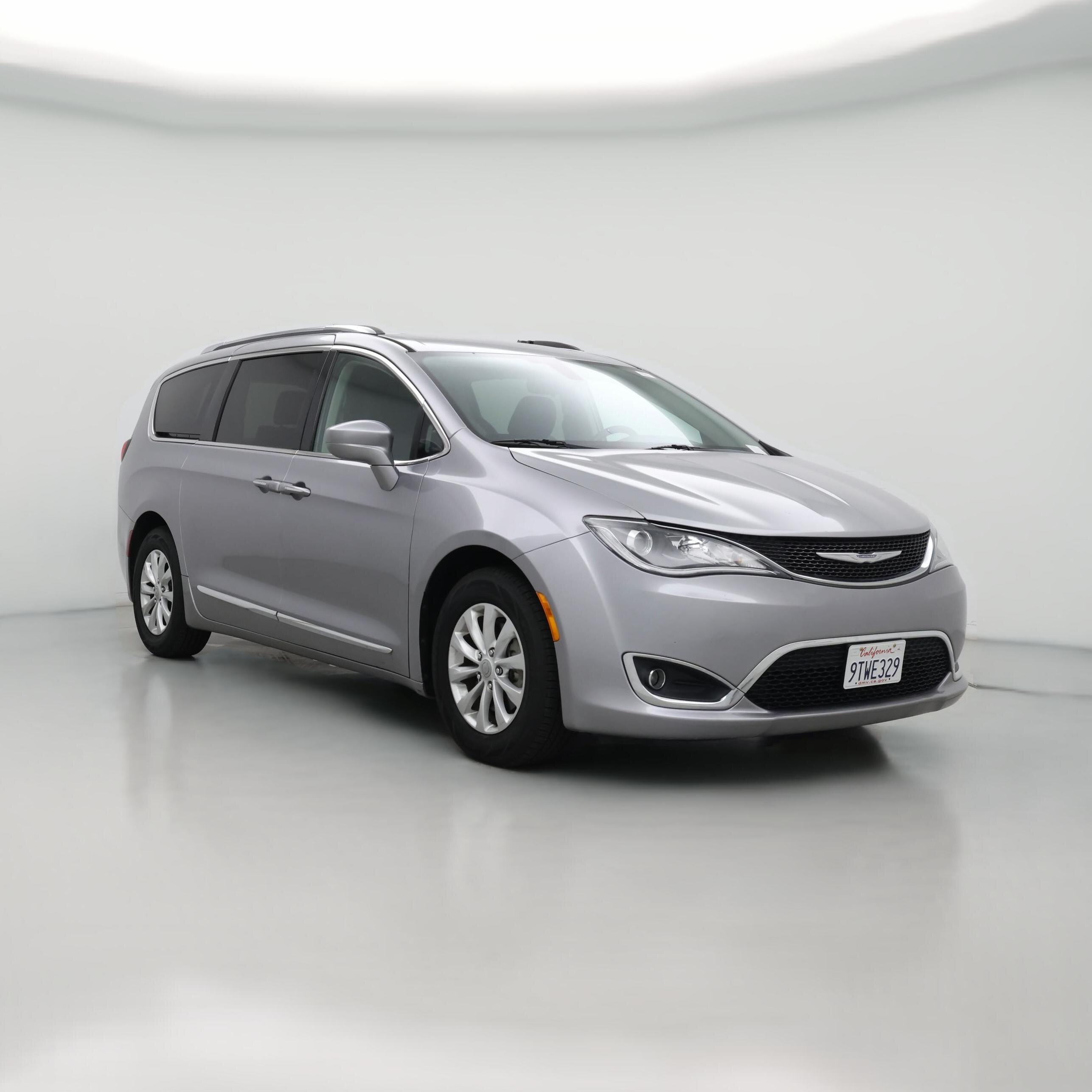 Thumbnail: 2018 Chrysler Pacifica - 1