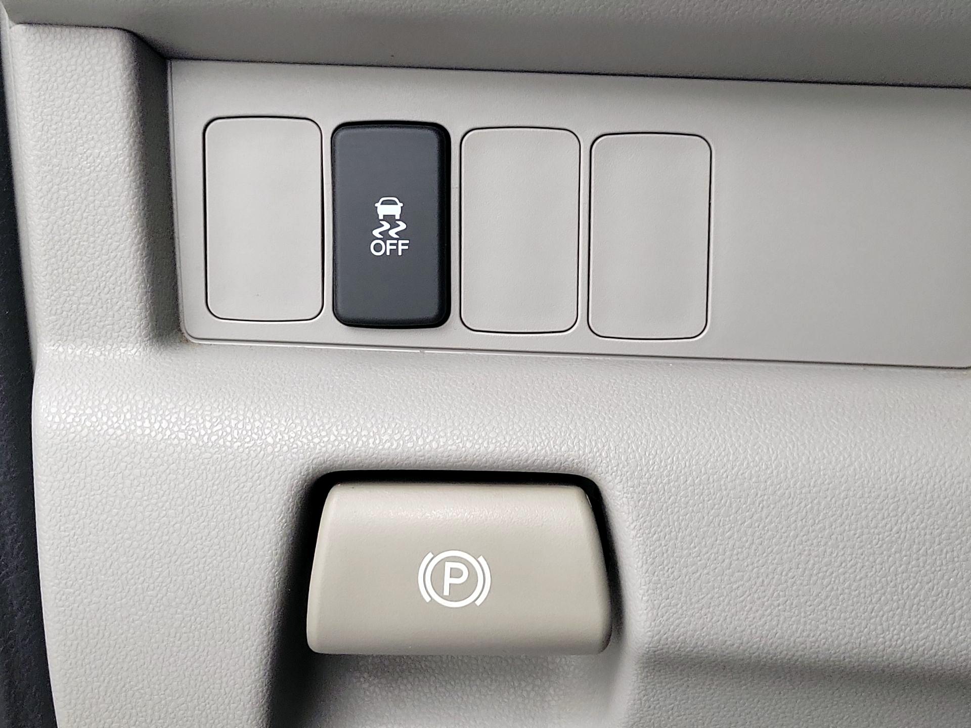 Thumbnail: 2015 Honda Pilot - 13