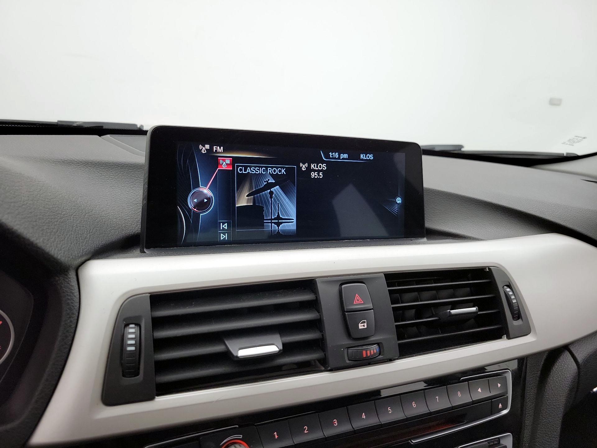 Thumbnail: 2016 BMW 3 Series - 16
