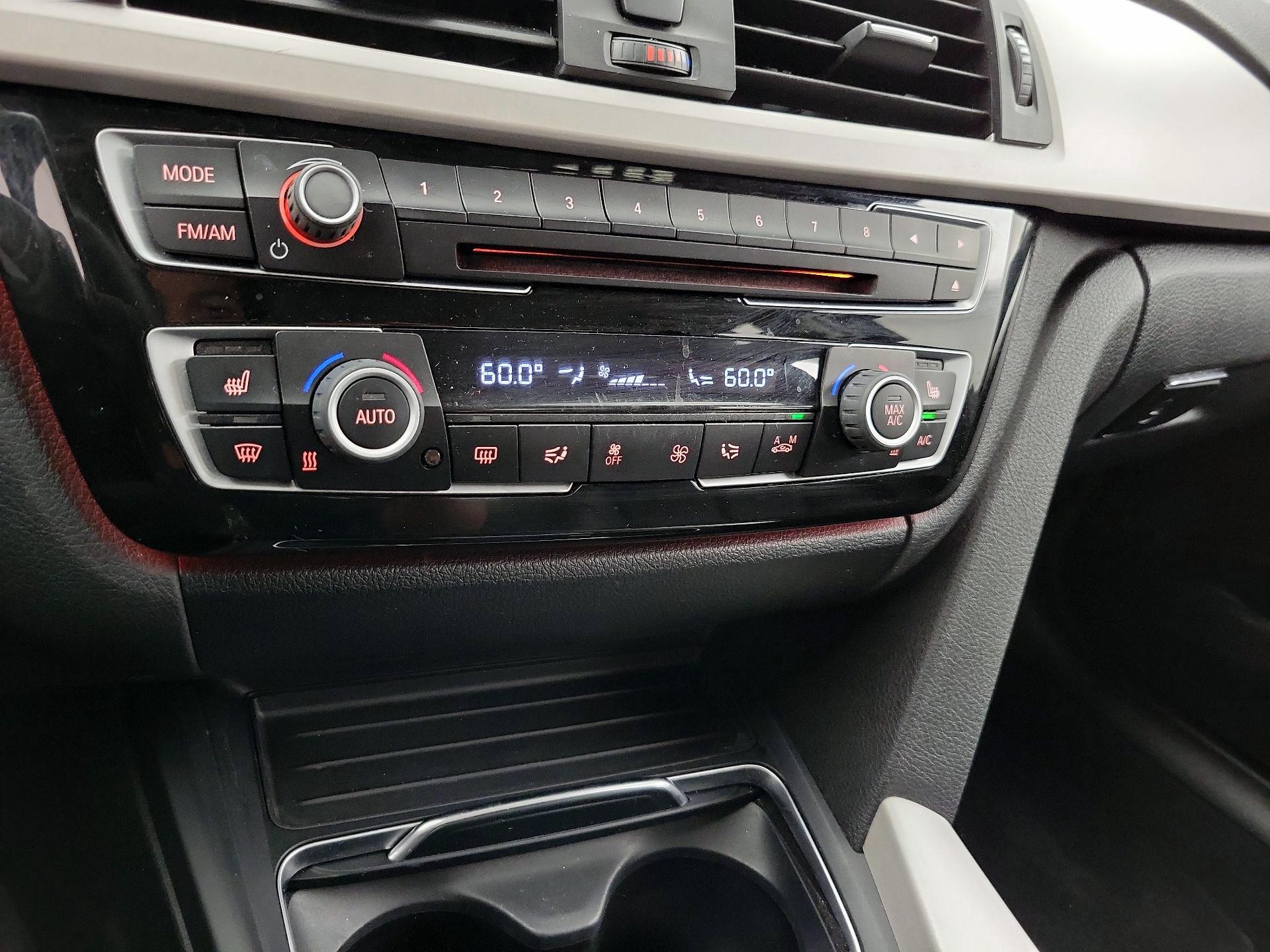 Thumbnail: 2016 BMW 3 Series - 17