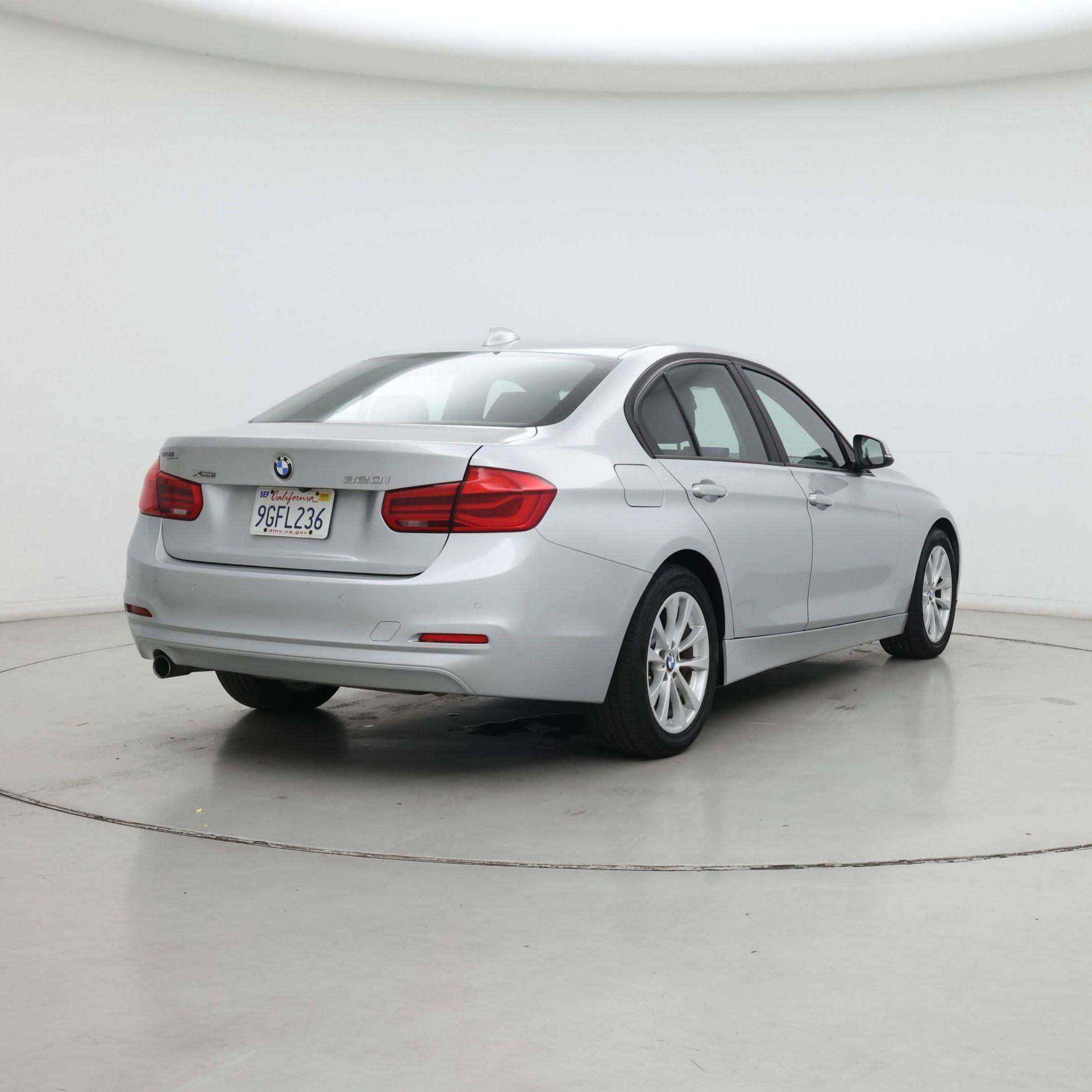 Thumbnail: 2016 BMW 3 Series - 8