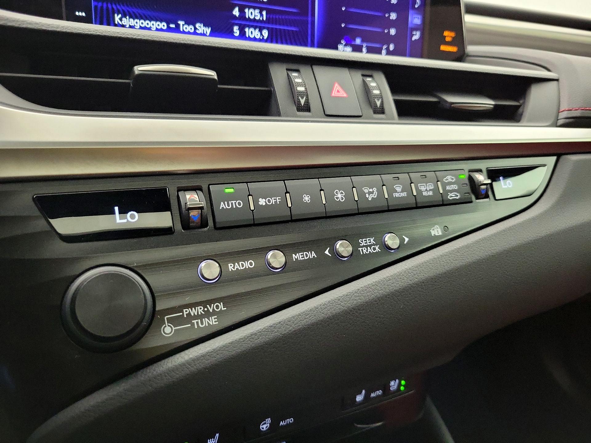 Thumbnail: 2019 Lexus ES - 17