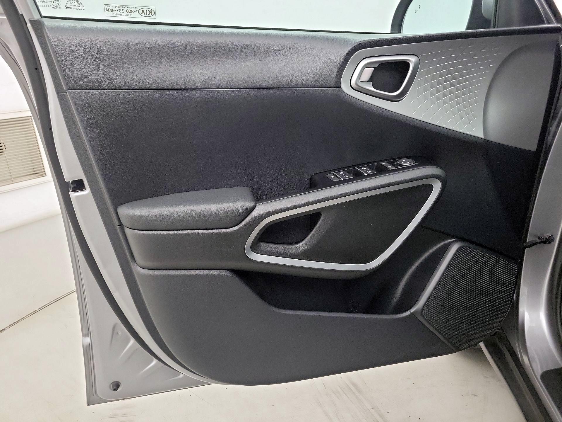 Thumbnail: 2022 Kia Soul - 12