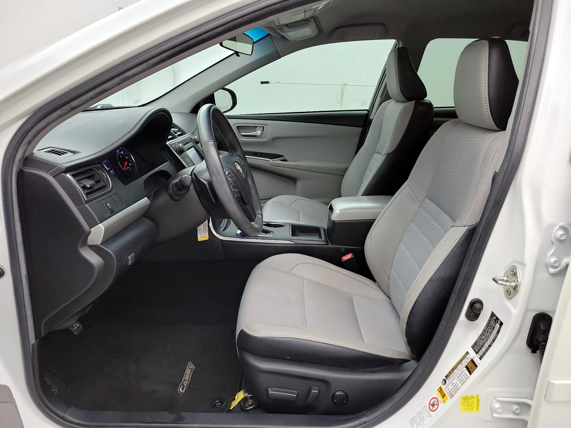 Thumbnail: 2017 Toyota Camry - 11