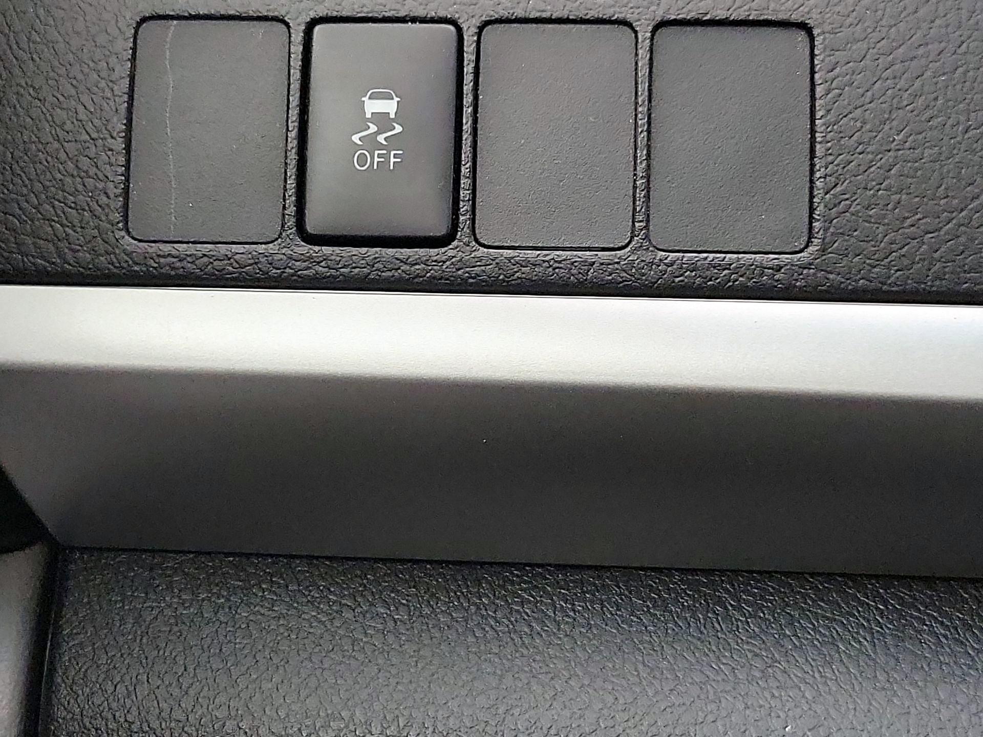 Thumbnail: 2017 Toyota Camry - 13