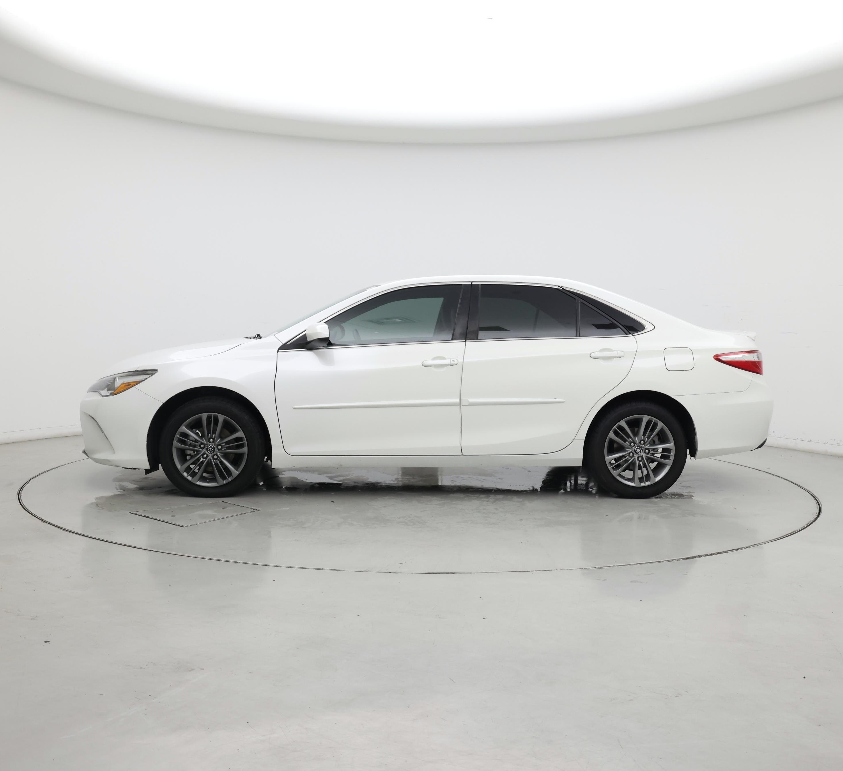 Thumbnail: 2017 Toyota Camry - 3