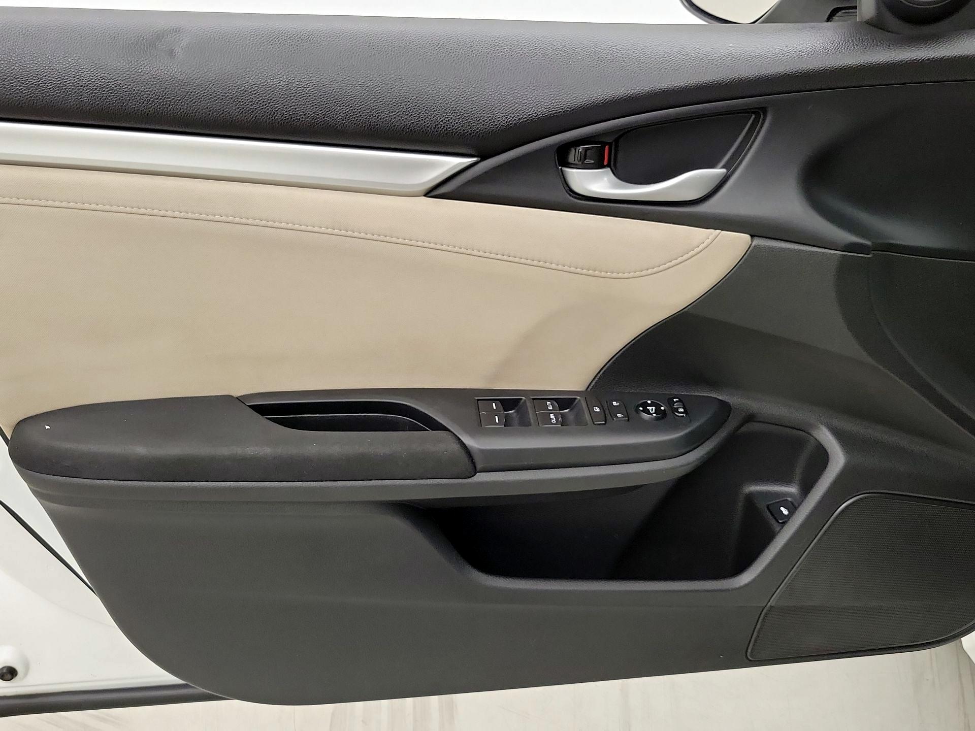 Thumbnail: 2017 Honda Civic - 12