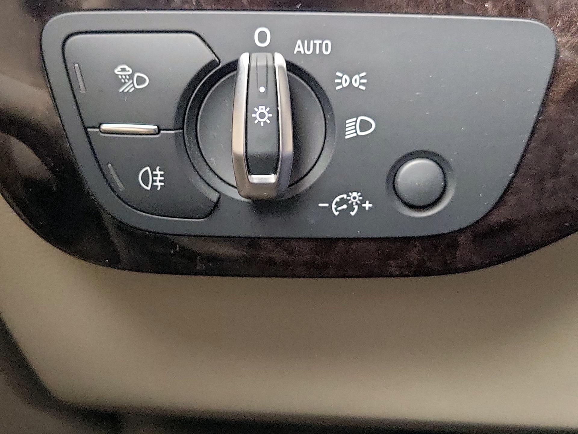 Thumbnail: 2019 Audi Q7 - 13
