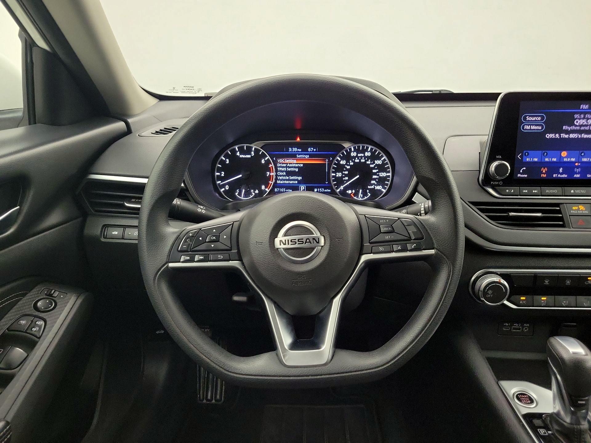 Thumbnail: 2020 Nissan Altima - 10